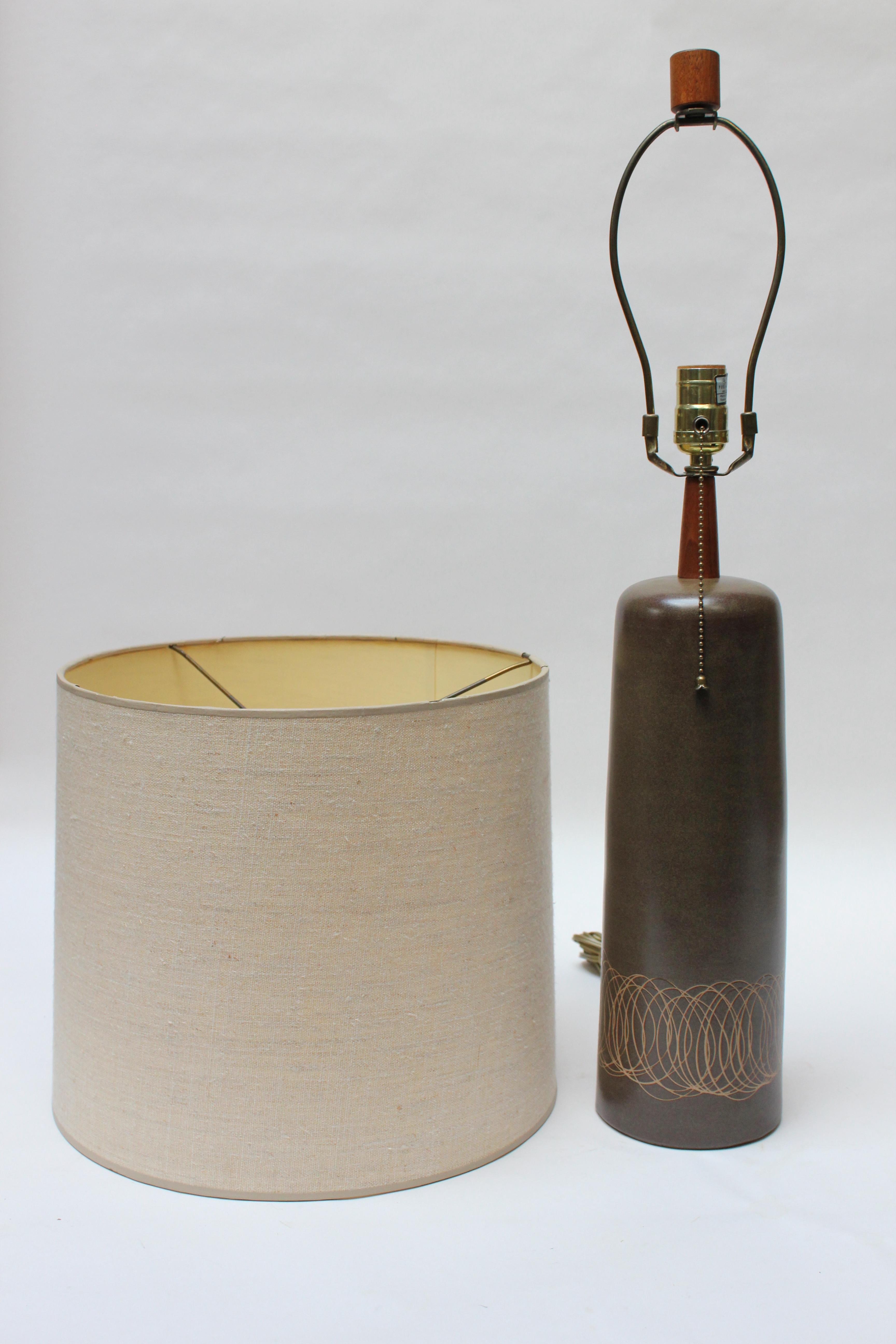 Mid-20th Century Tall Gordon and Jane Martz Ceramic Table Lamp with Shade and Finial