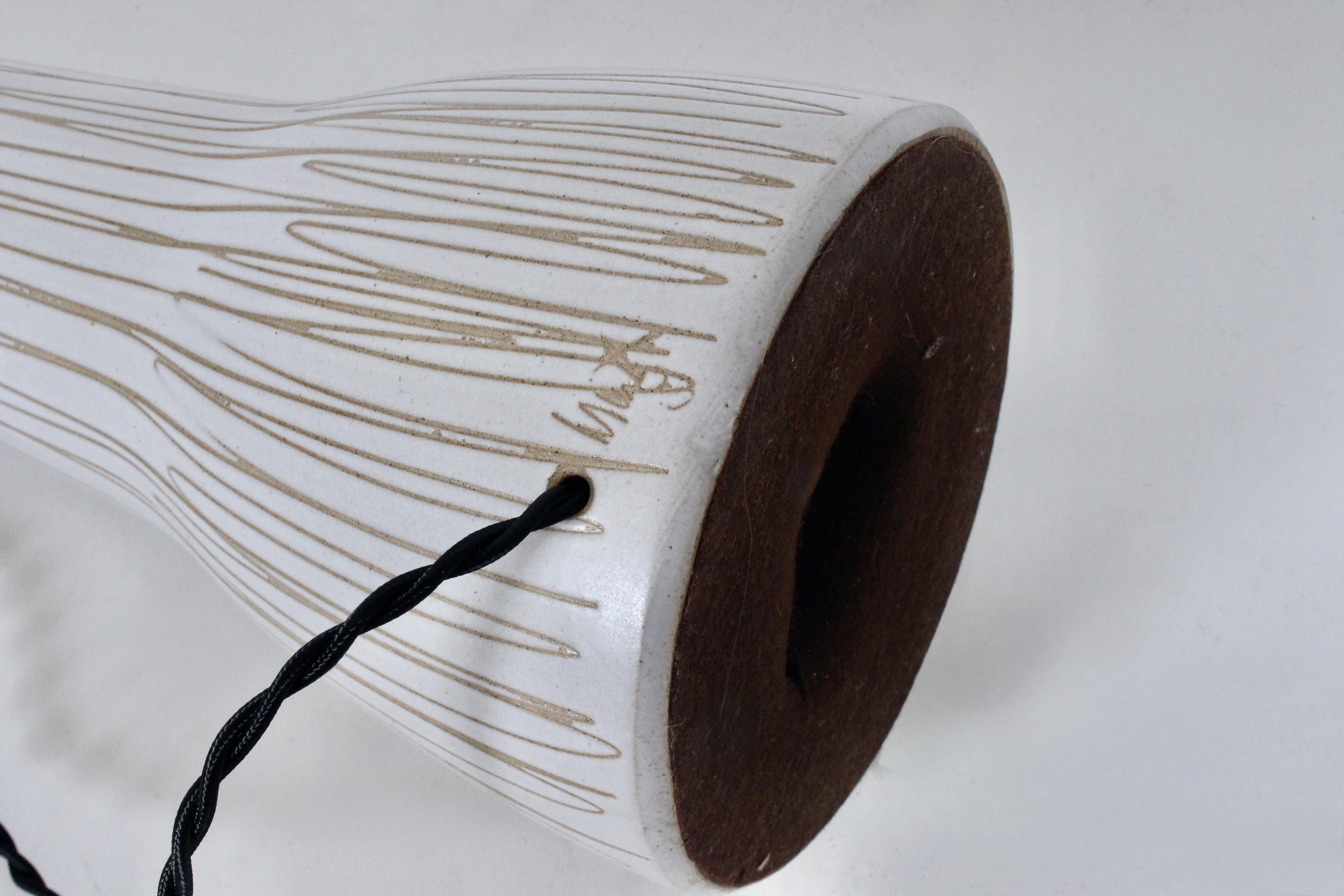 Tall Gordon & Jane Martz for Marshall Studios Incised Ivory Table Lamp, 1960s im Angebot 10