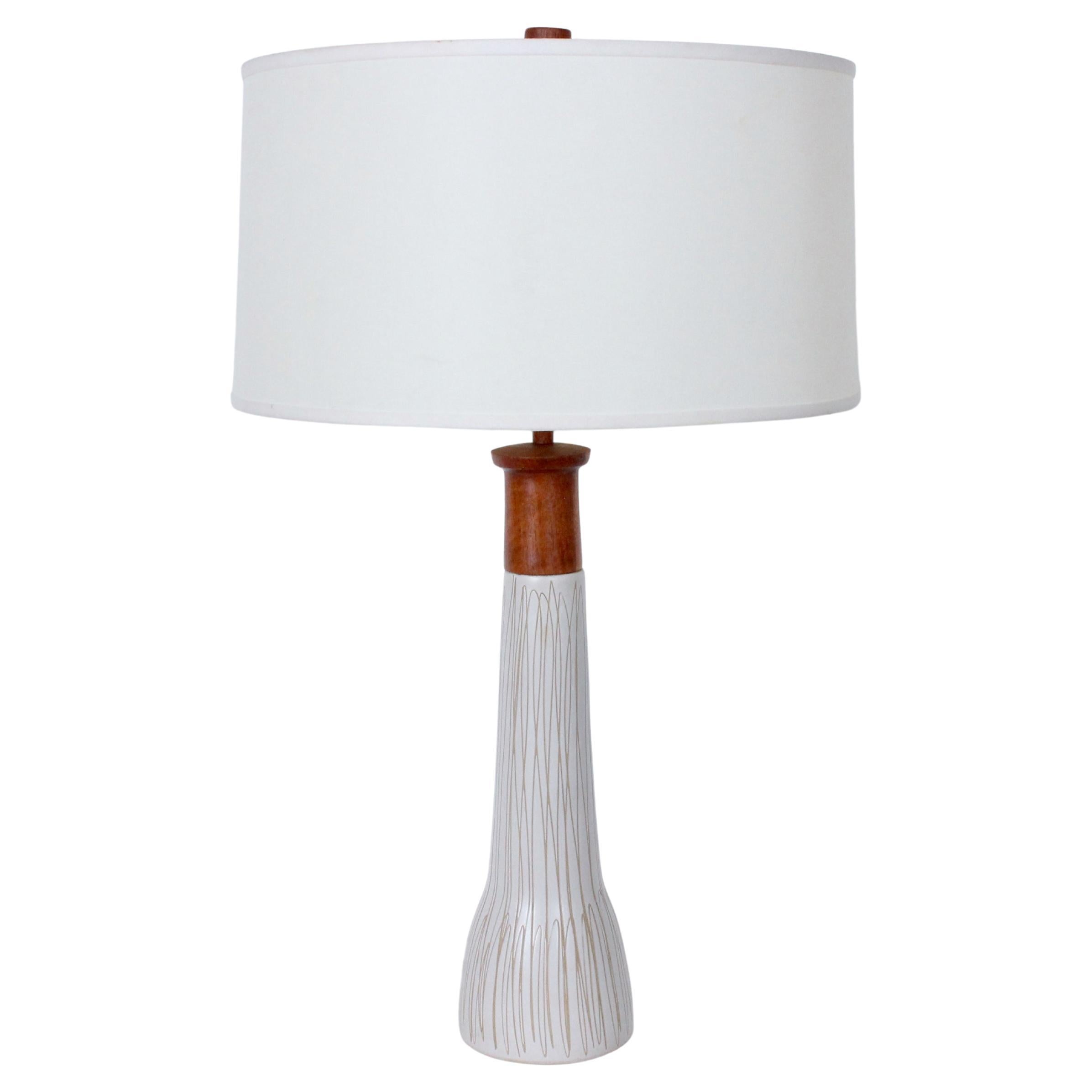 Tall Gordon & Jane Martz for Marshall Studios Incised Ivory Table Lamp, 1960s im Angebot