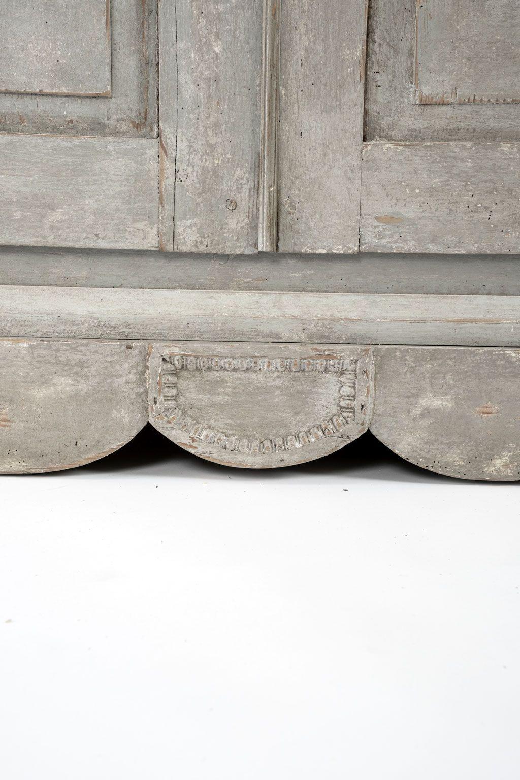 Tall Gray-Painted Swedish Buffet in vendita 9