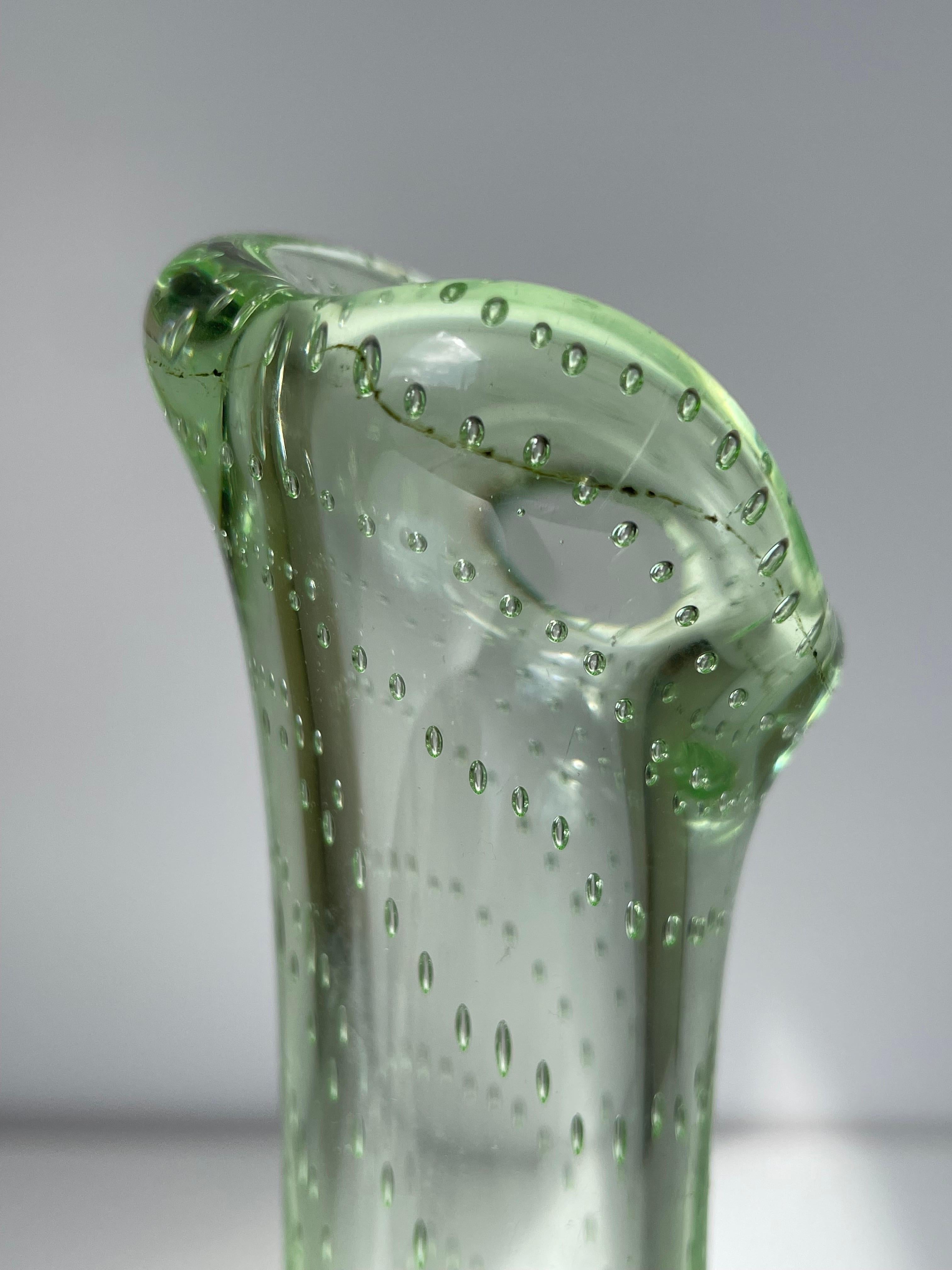 Große Vase aus grünem Blasenkunstglas, Skandinavien, 1960er Jahre im Angebot 2