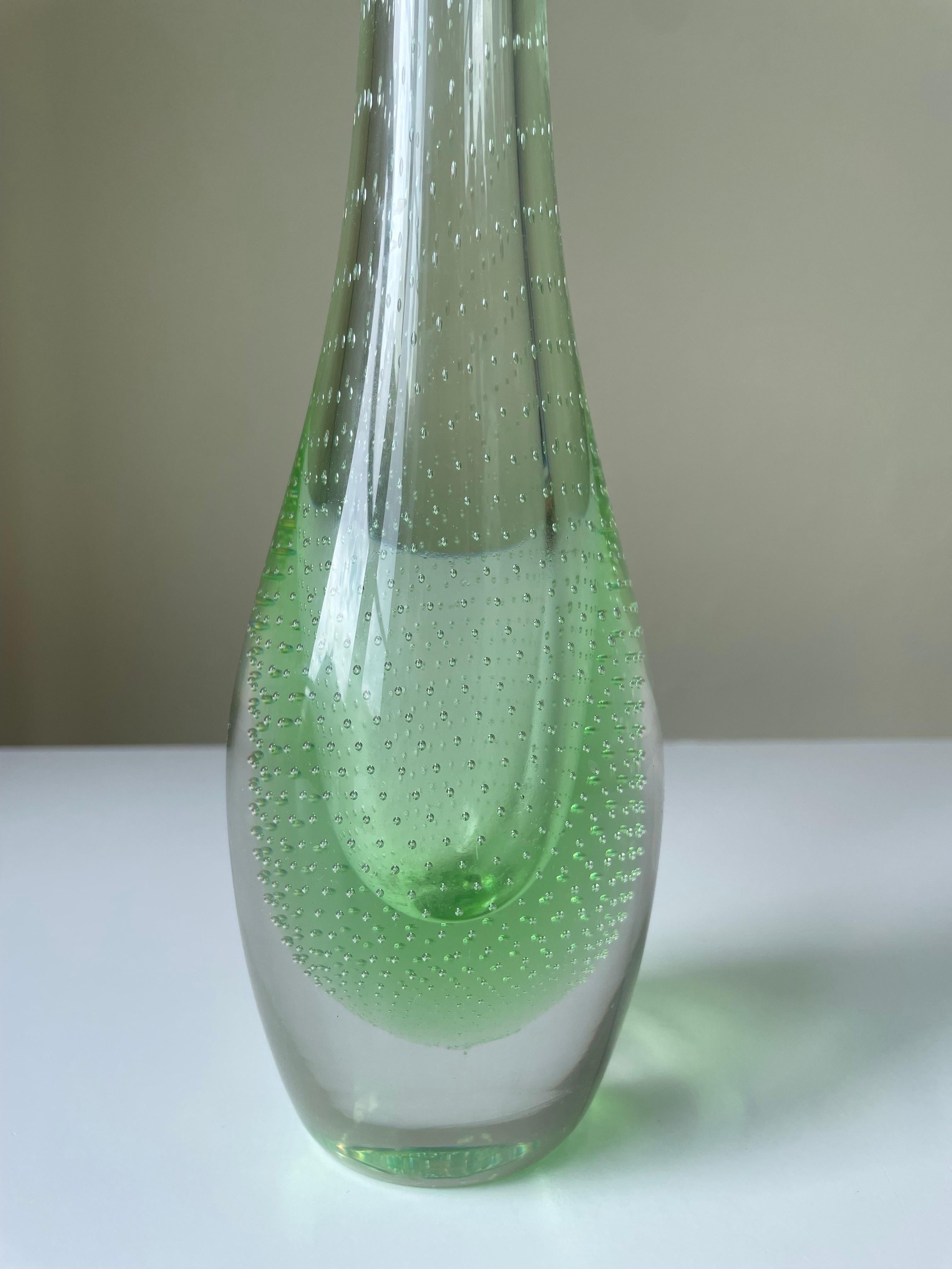 Tall Green Bubble Art Glass Vase, Scandinavia, 1960s For Sale 6