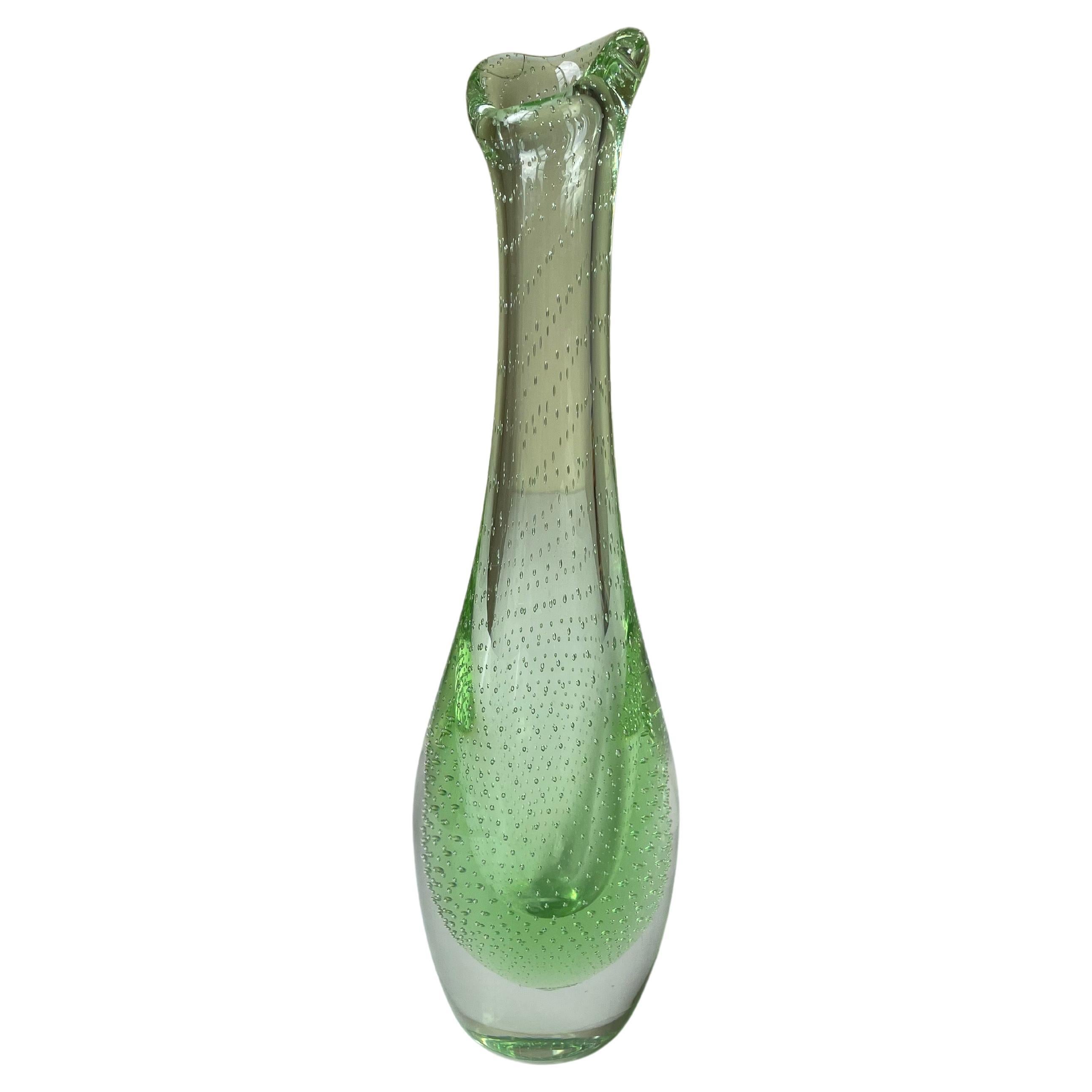 Tall Green Bubble Art Glass Vase, Scandinavia, 1960s For Sale 7