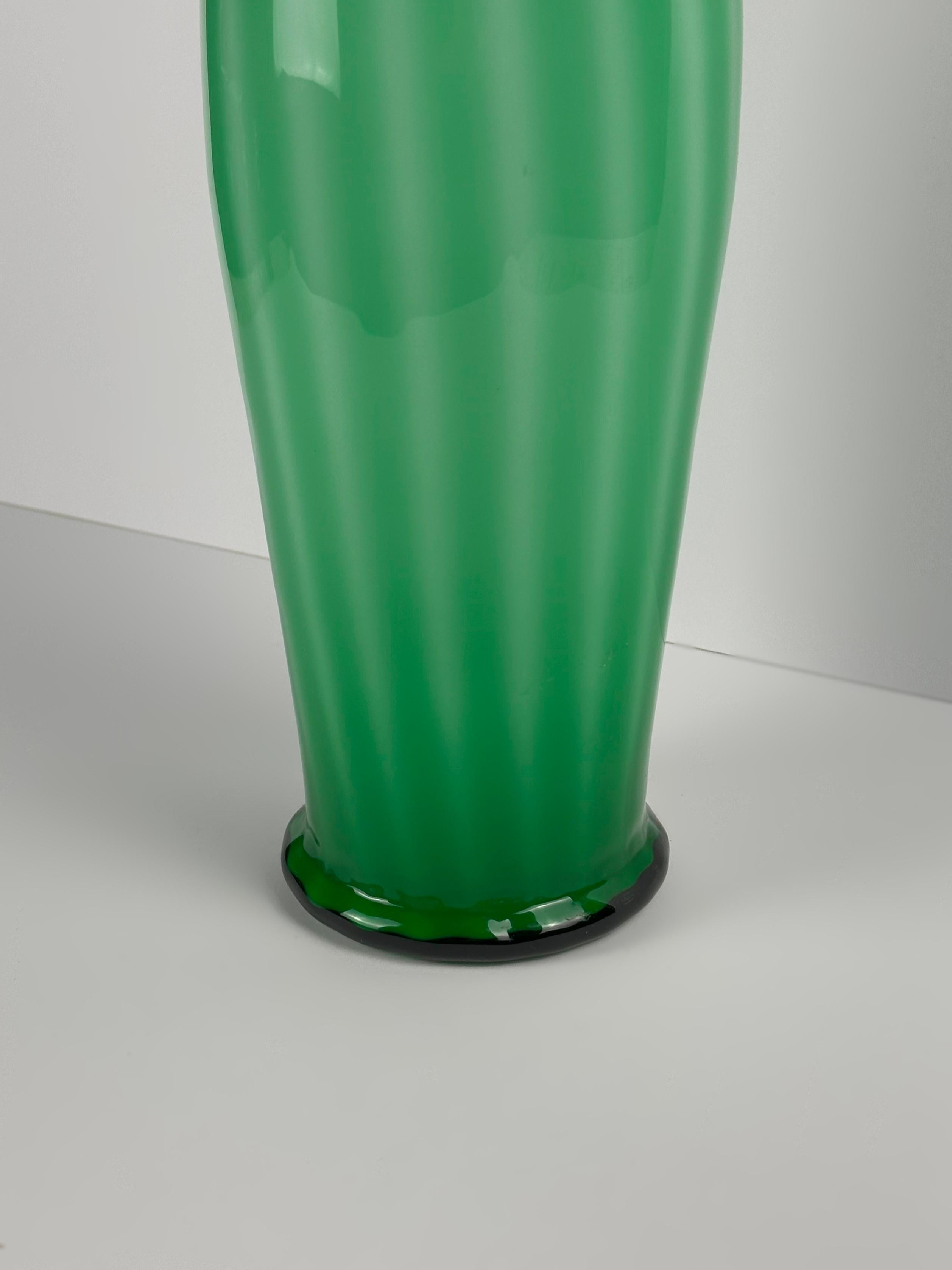 XX secolo Vaso alto in vetro Greene & Greene della Vetreria Artistica Toscana, anni '70, Italia in vendita