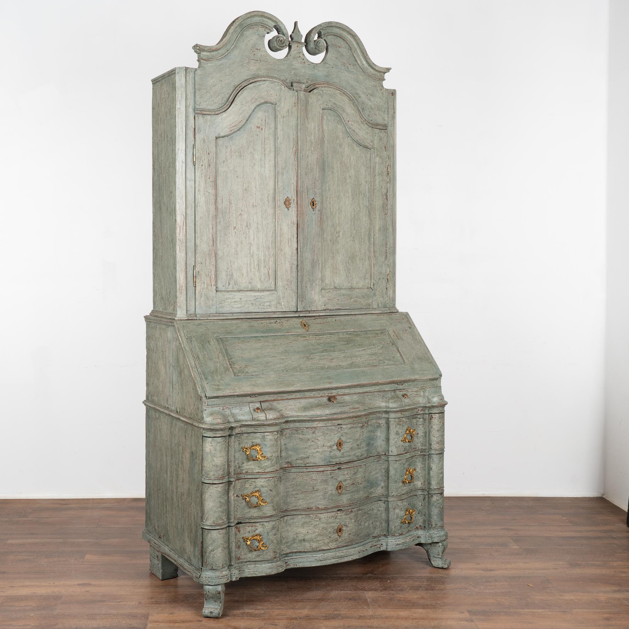 Swedish Tall Green Painted Oak Secretary Bureau from Sweden, Circa 1800-20