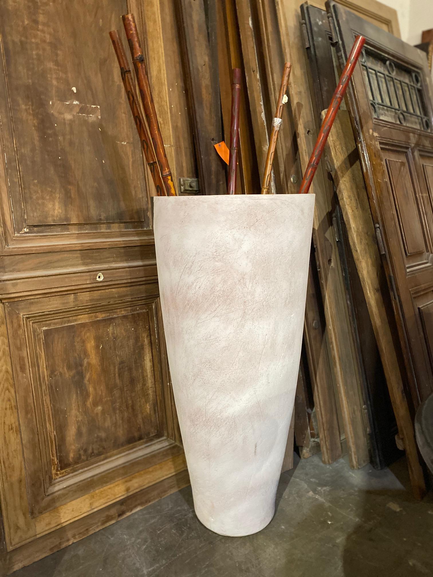 These handmade modern terracotta planters are so tall that they demand your attention! A great focal point for your courtyard.

Origin: France
 
Measurements: 51
