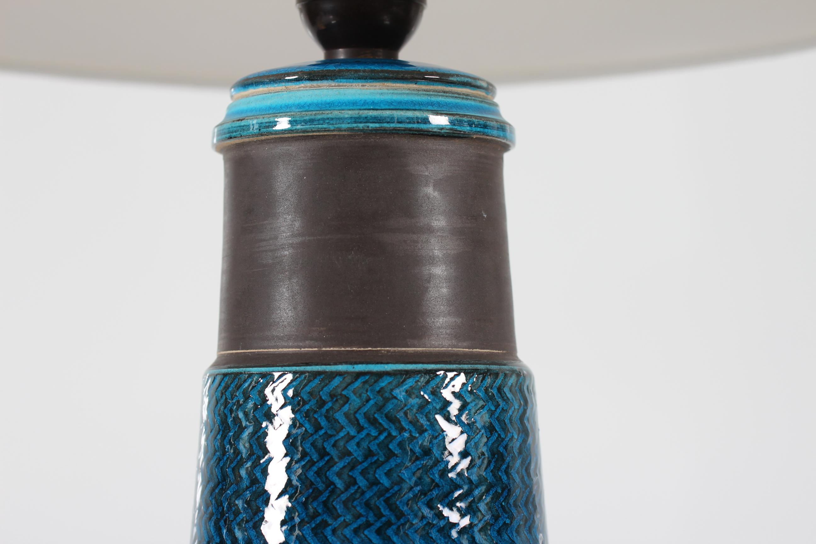 Scandinave moderne Grande lampe de table Herman A. Kähler Bleu turquoise Céramique danoise du milieu du siècle 1960s en vente