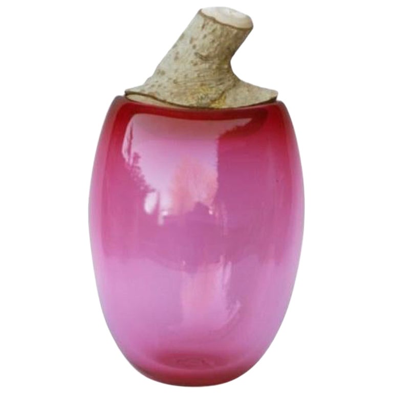 Große Schale mit heißem rosa Zweig, Pia Wüstenberg