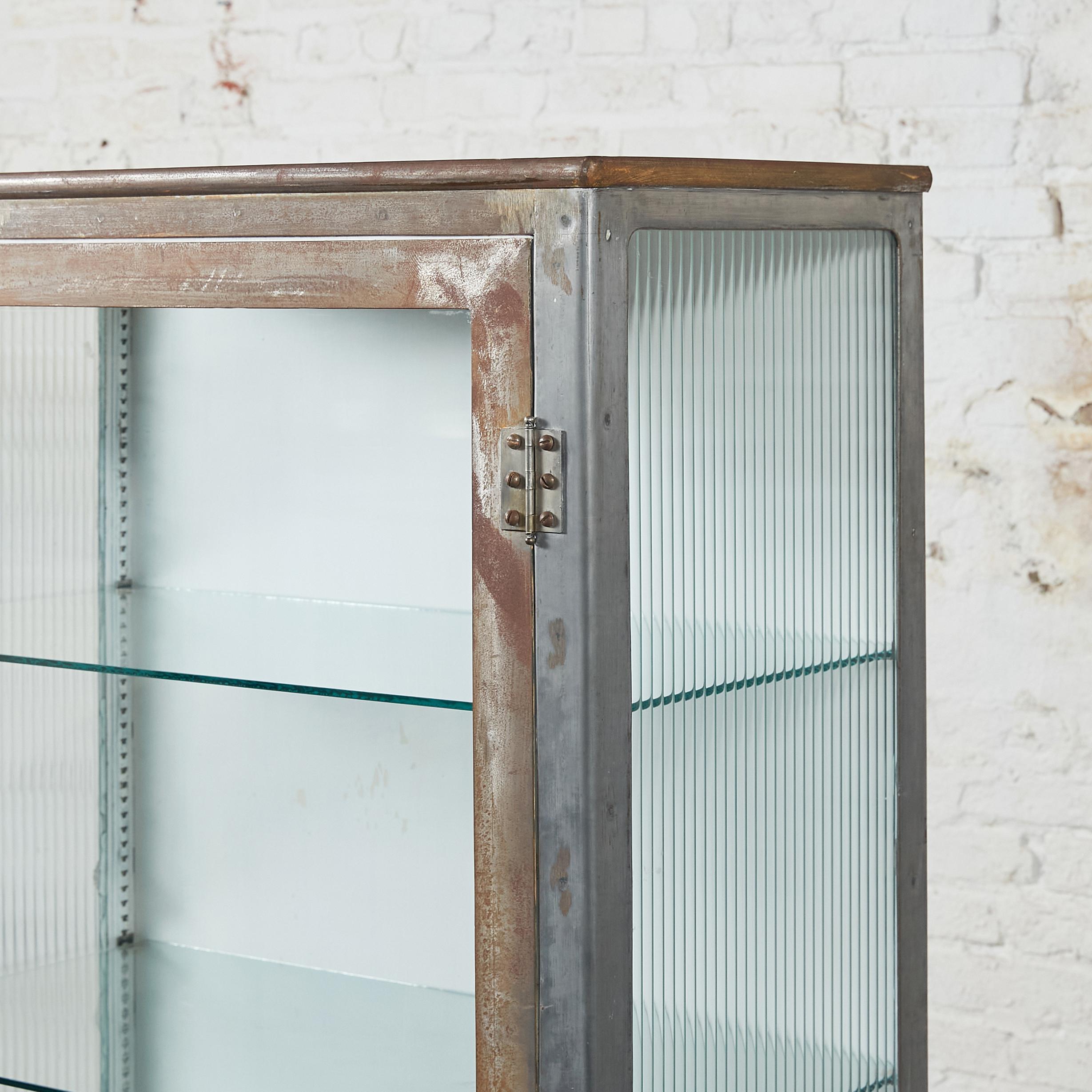 Tall Industrial Medicine Cabinet Metal Frame and Glass Shelves In Good Condition In Philadelphia, PA