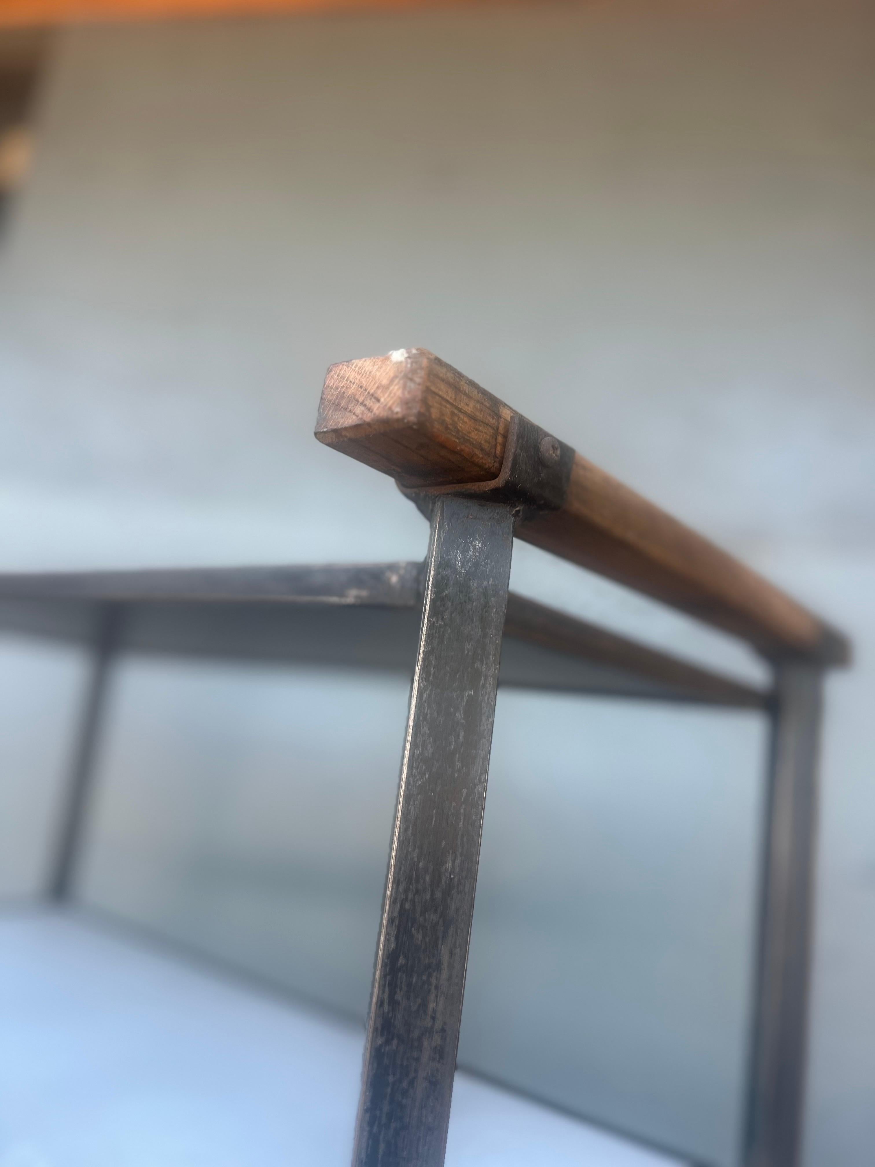 Grande étagère rare en fer et bois rustique de Cleo Baldon en vente 2