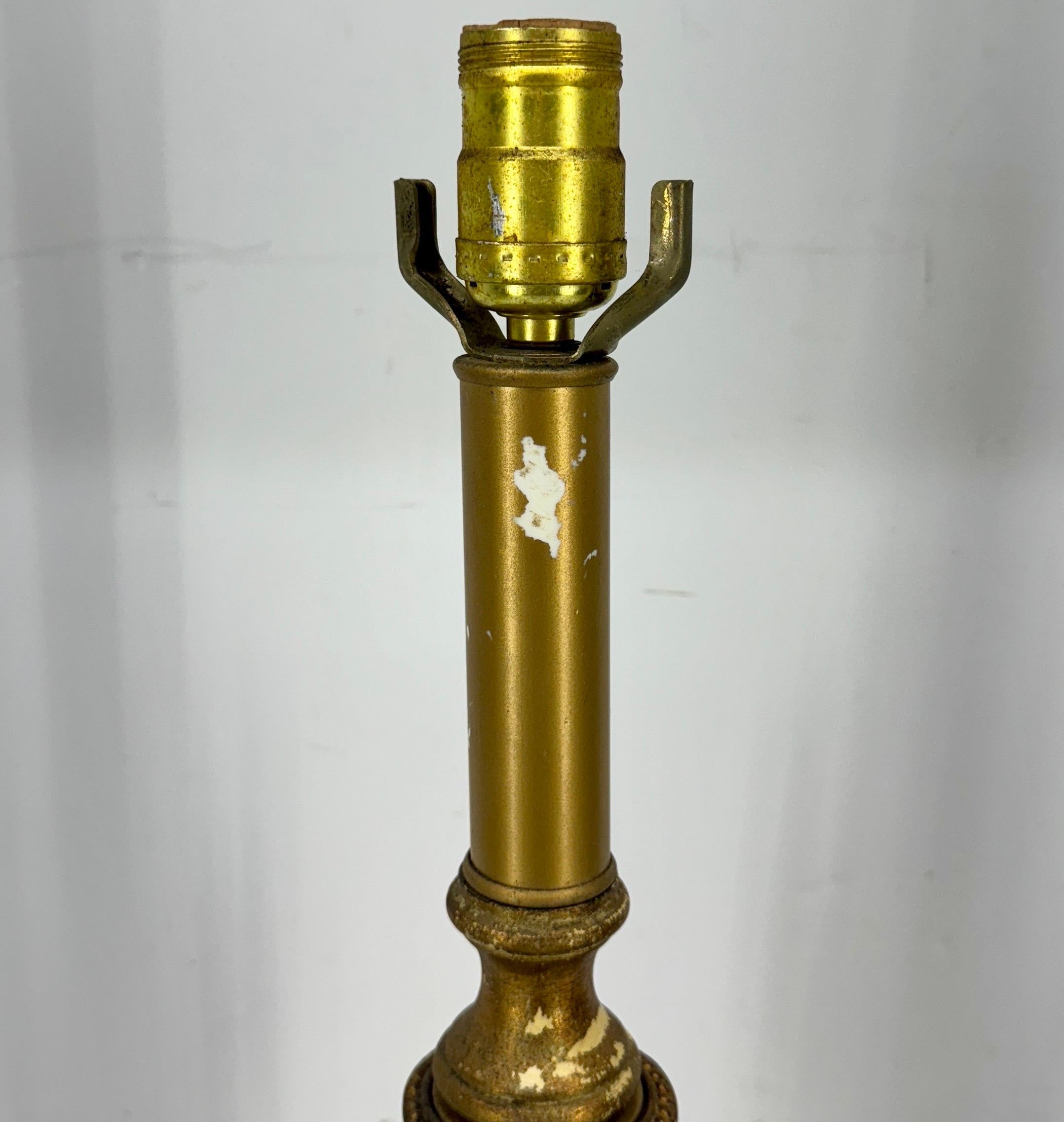Hohe italienische Blattgold-Marmor-Tischlampe, Mitte des 20. Jahrhunderts im Angebot 8