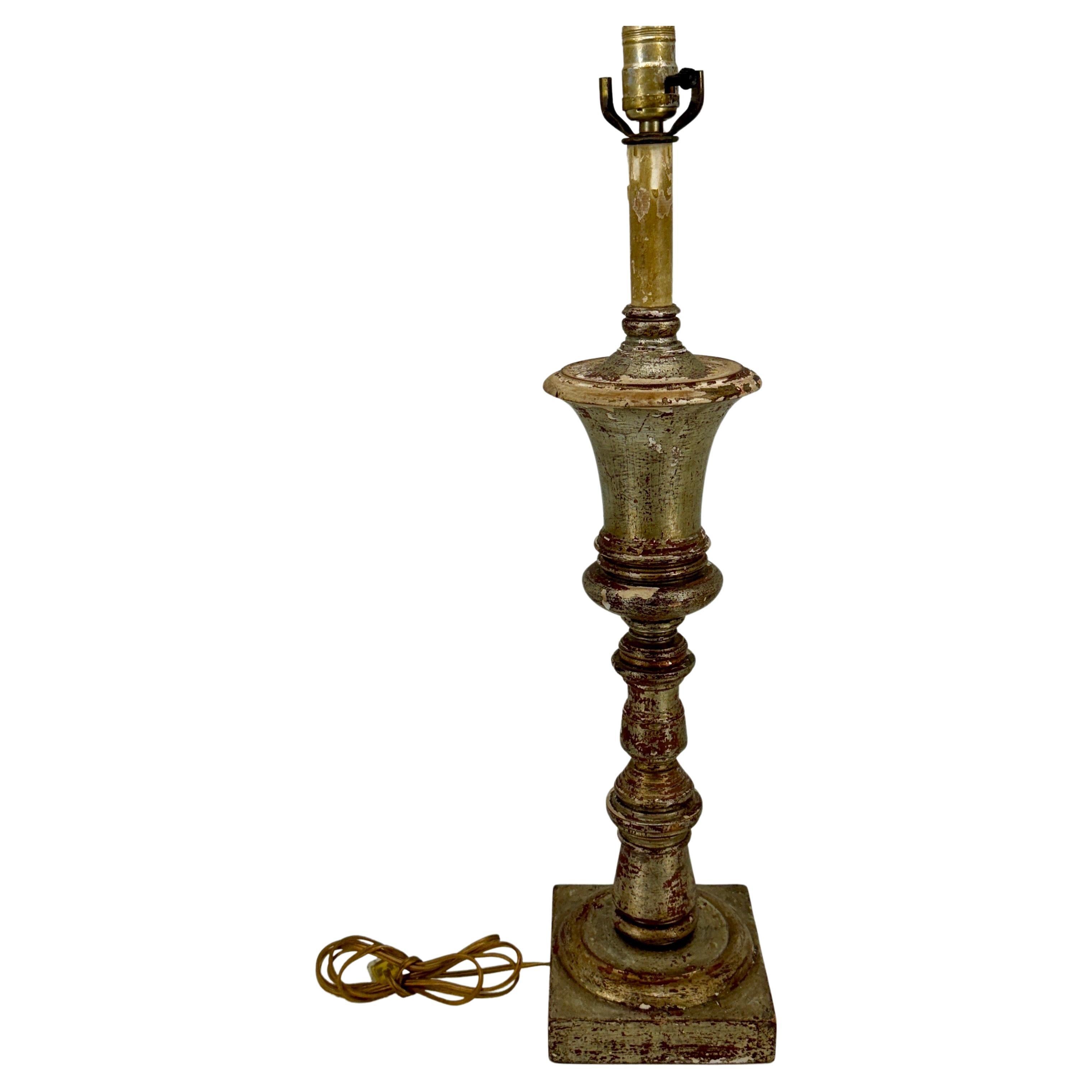 Tall Italian Mid-Century Silver Leaf Gilt Wood Table Lamp For Sale 5