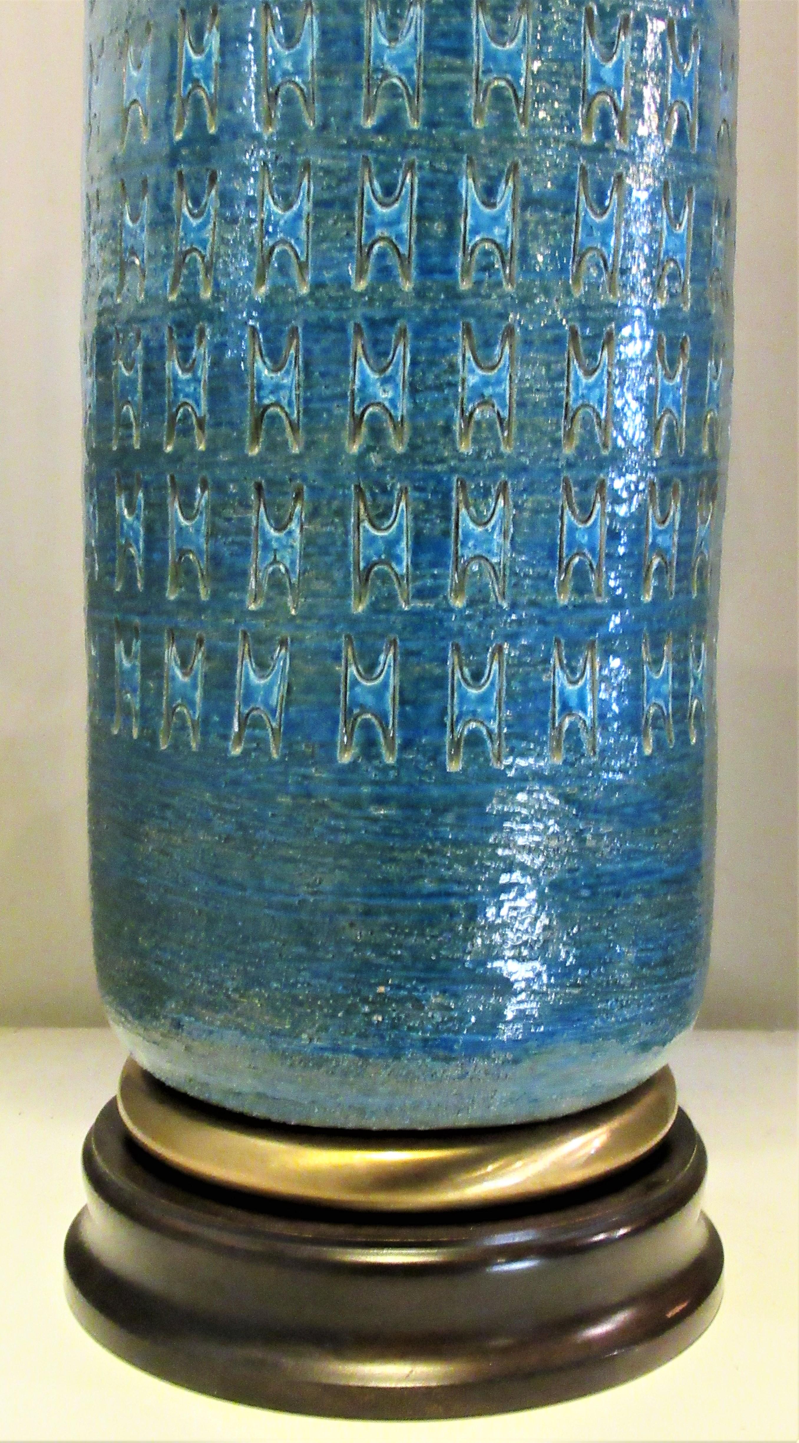 Mid-Century Modern Tall Italian Pottery Rimini Blue Table Lamp - Aldo Londi for Bitossi