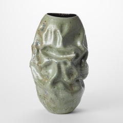 Große grüne gekrümmte Jadeform Nr. 89, Skulptur von Nicholas Arroyave-Portela
