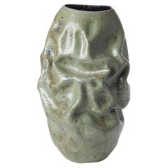 Tall Jade Green Crumpled Form No 89, scultura di Nicholas Arroyave-Portela