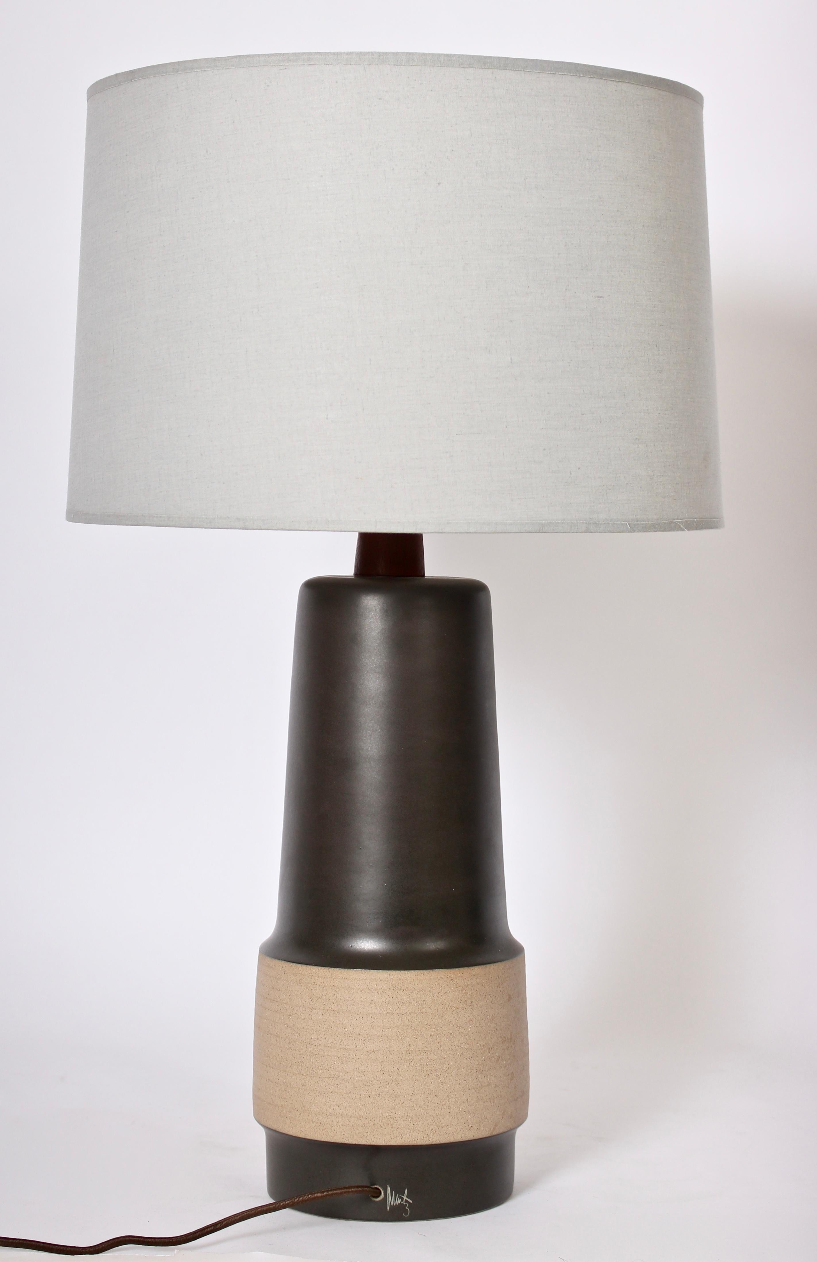 Mid-Century Modern Tall Jane & Gordon Martz Hand Textured Two-Tone Glazed Stoneware Table Lamp