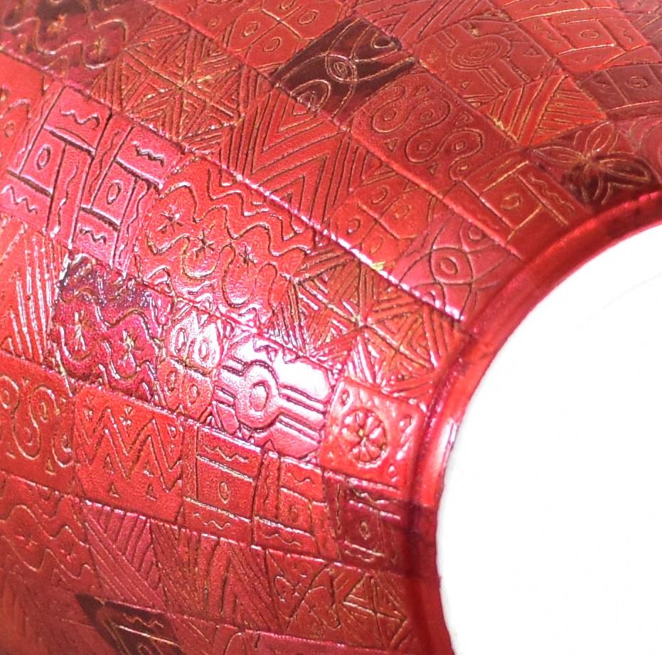 Japanese Contemporary Red Silver Etched Porcelain Vase by Master Artist In New Condition For Sale In Takarazuka, JP