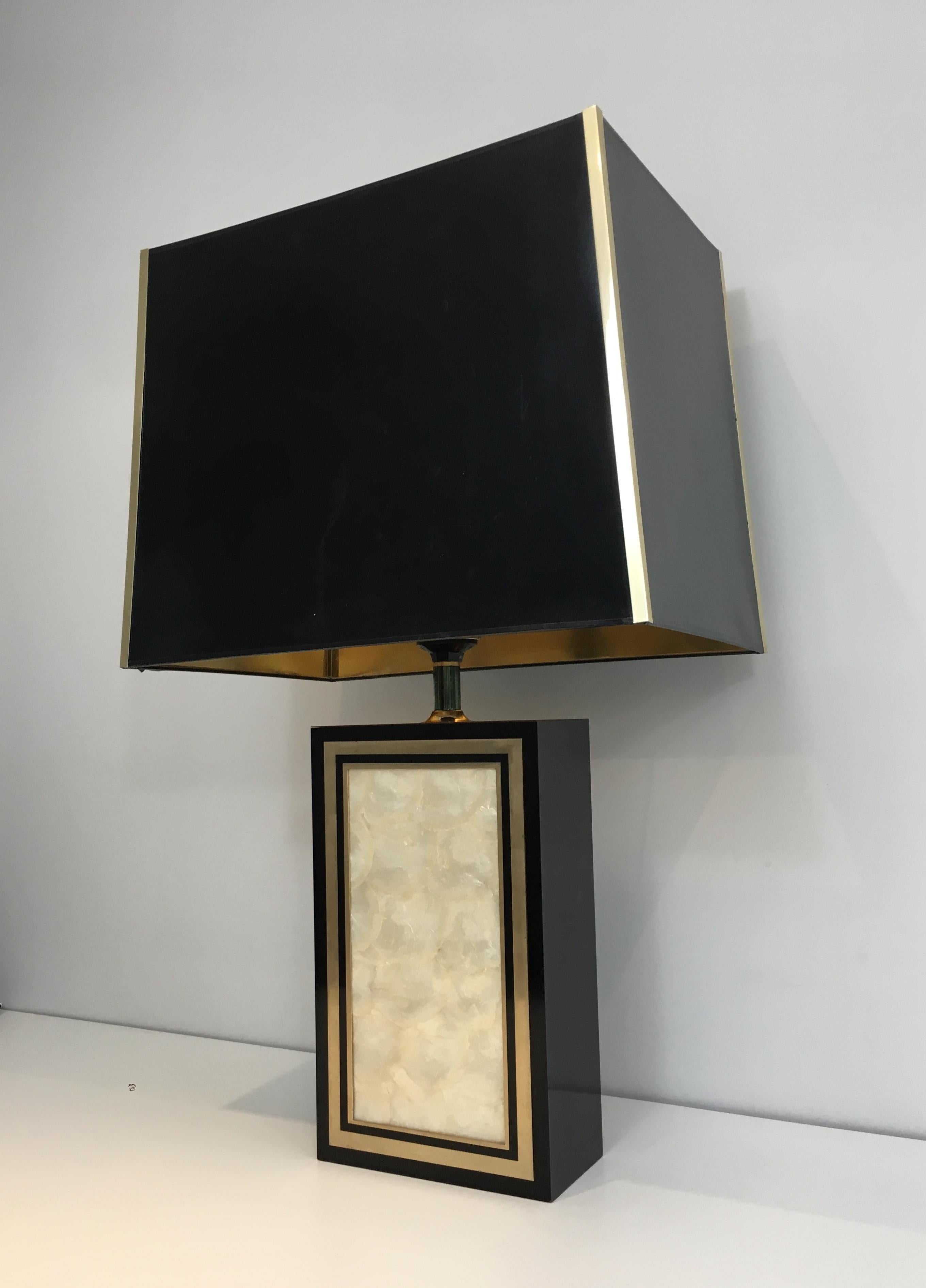 Mid-Century Modern Grande lampe de table en bois laqué, doré et nacre, française, vers 1970 en vente
