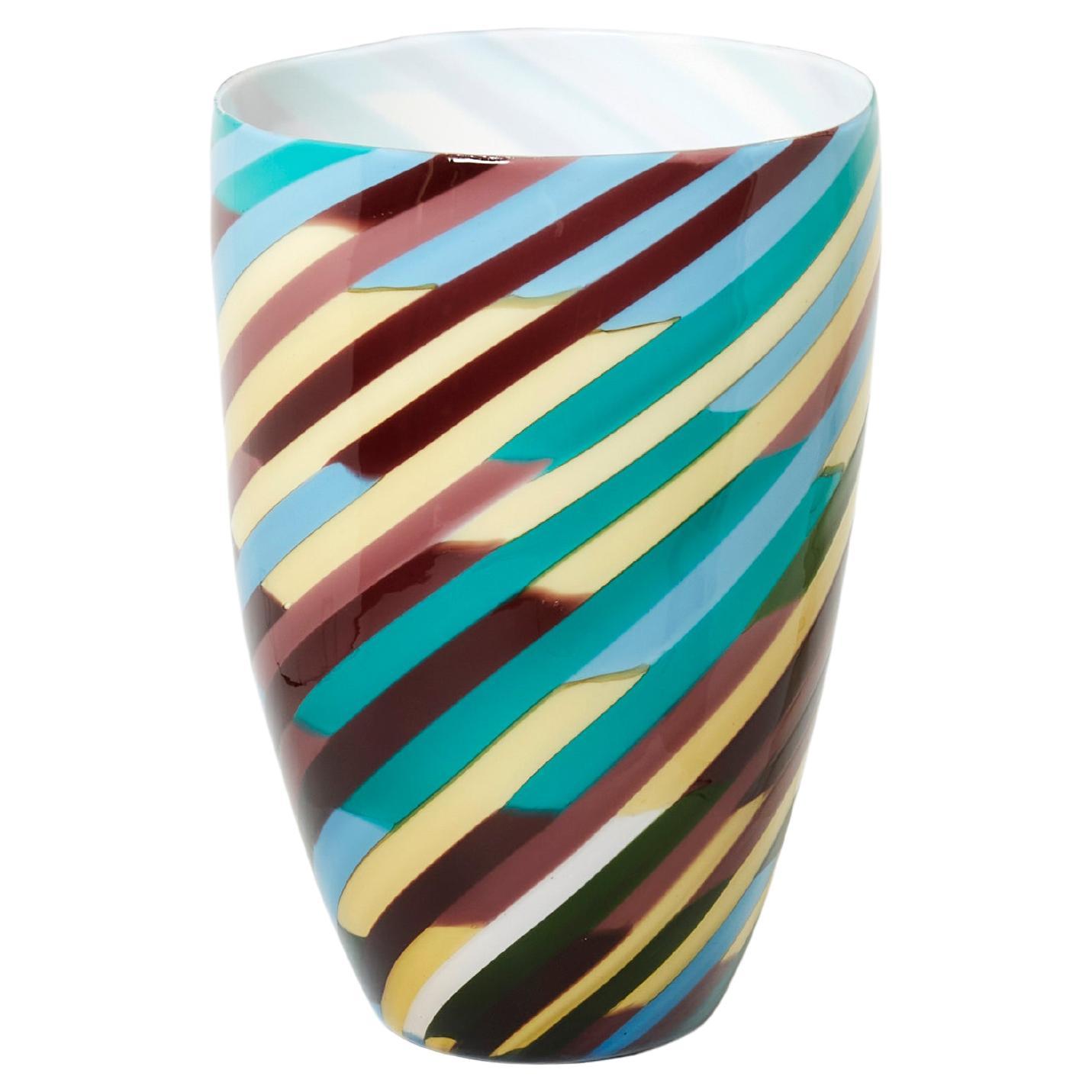 Vaso alto Laura de Santillana per Venini in vetro soffiato Klee 1984