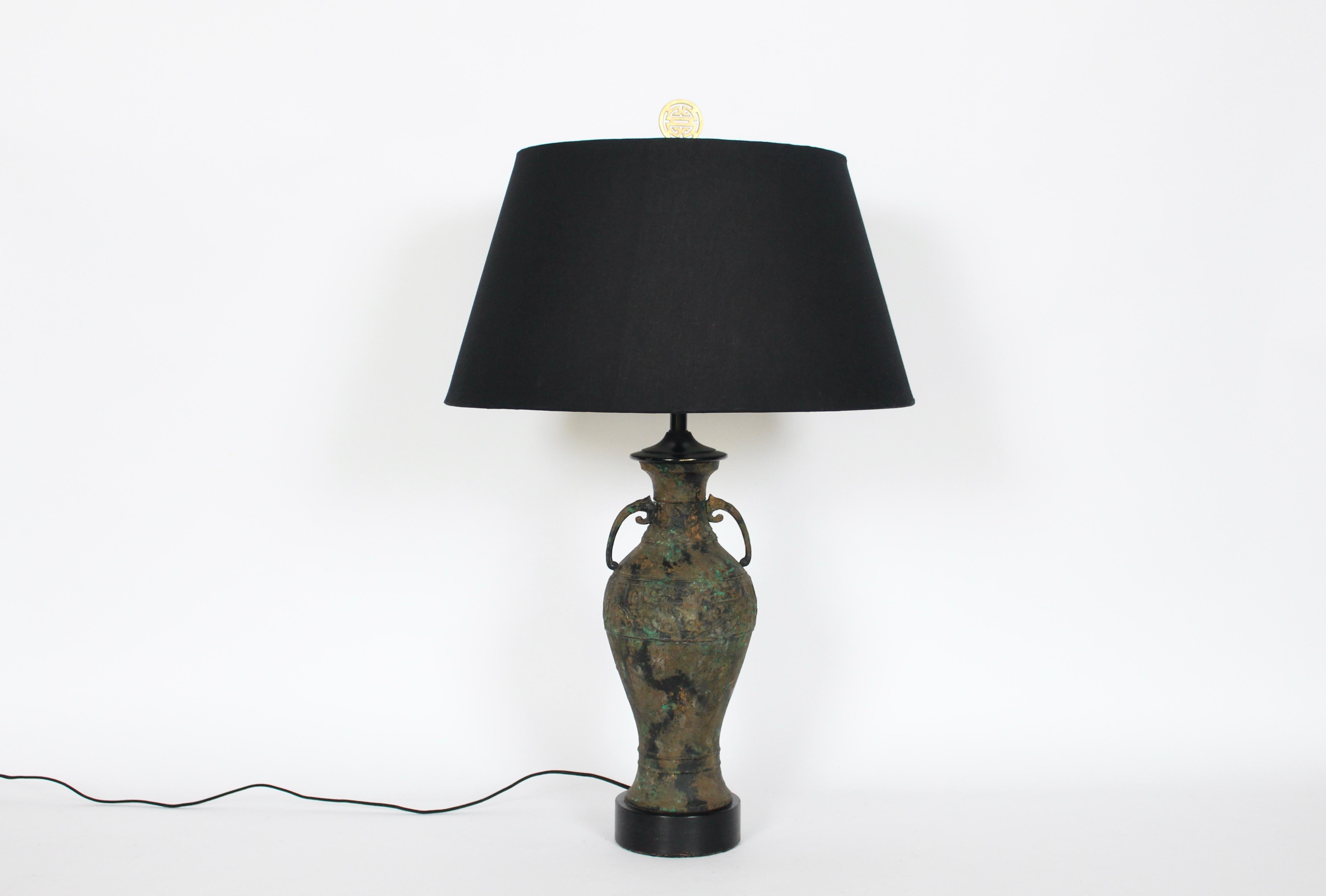 Hollywood Regency Tall Laurel Lamp Company Ancient Asian Style Bronze Verdigris Table Lamp, 1950's For Sale