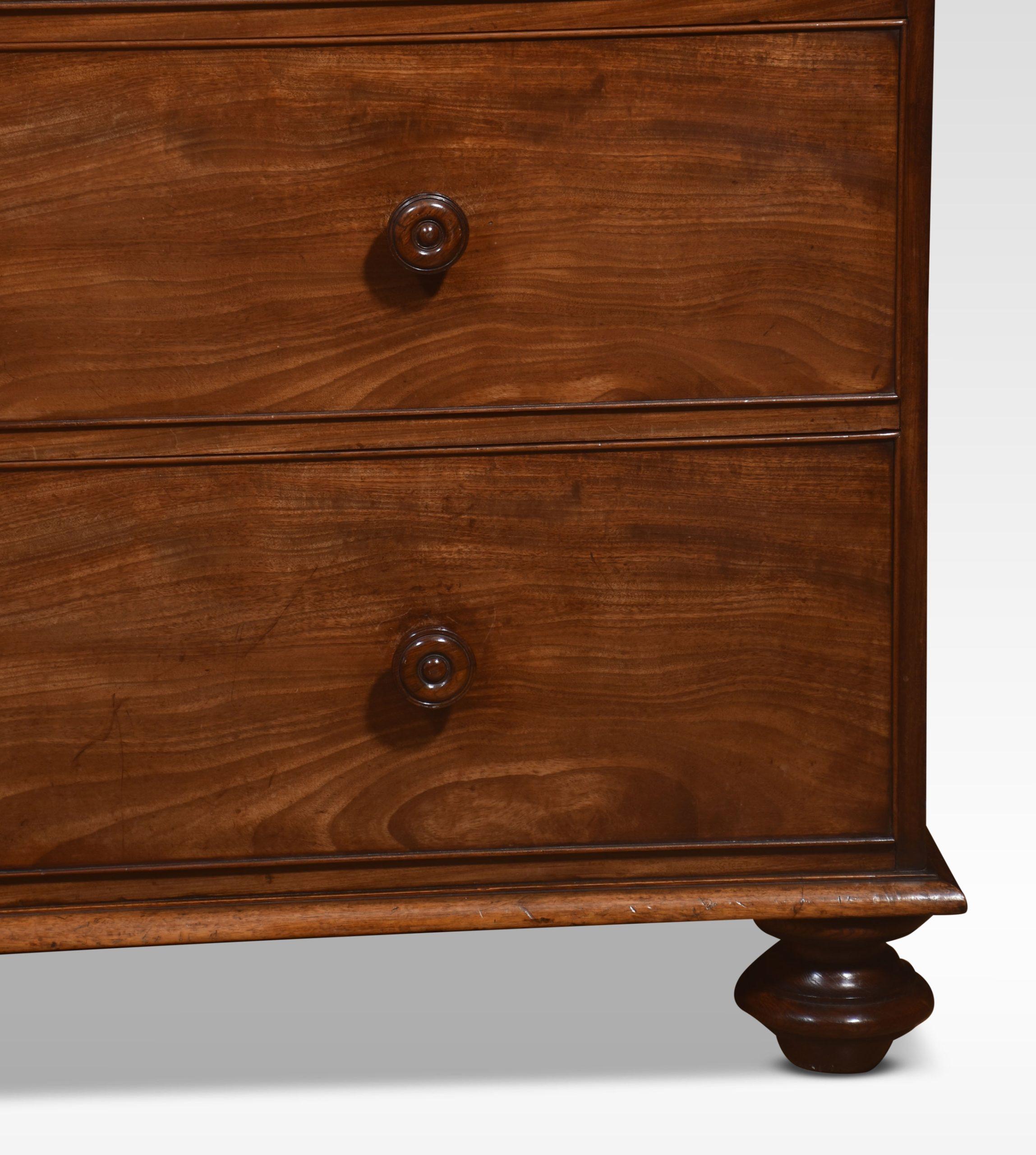 Tall mahogany chest of drawers In Good Condition For Sale In Cheshire, GB