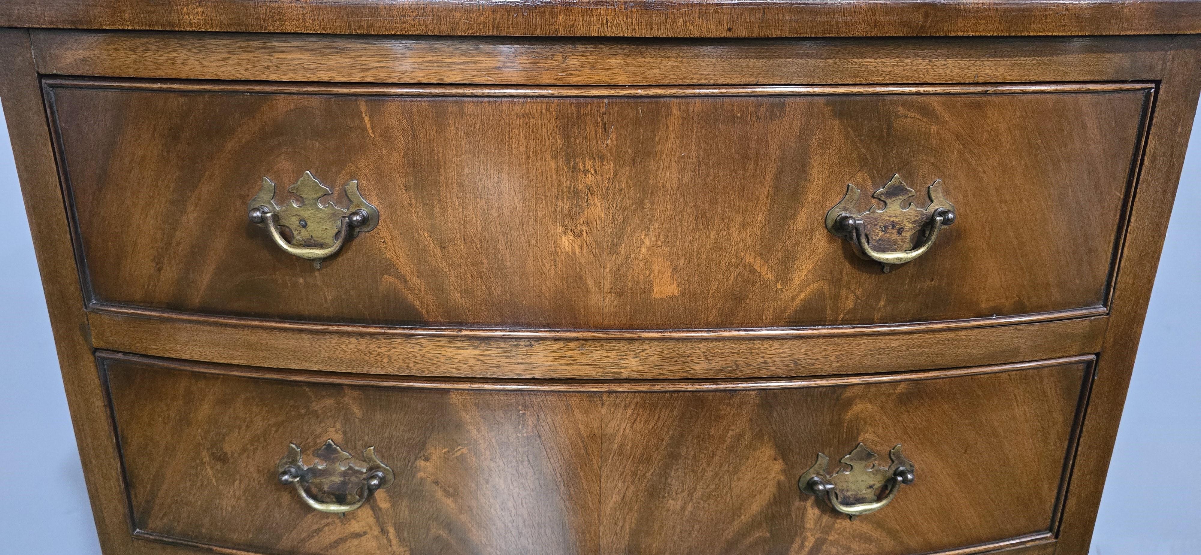 English Tall Mahogany Chest of Six Drawers For Sale