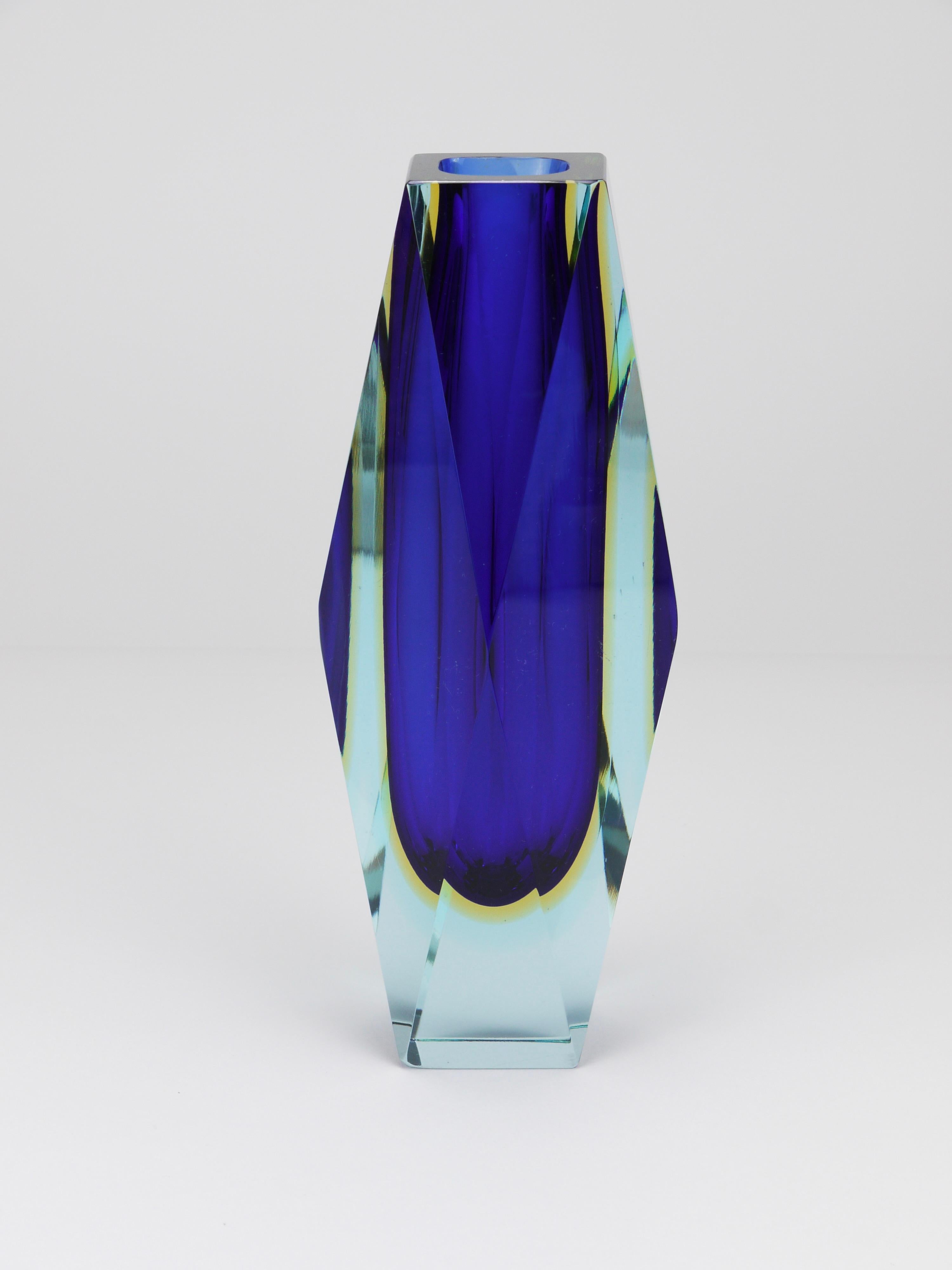 Vaso alto Mandruzzato Sommerso in vetro di Murano sfaccettato, Italia, anni '60 in vendita 3