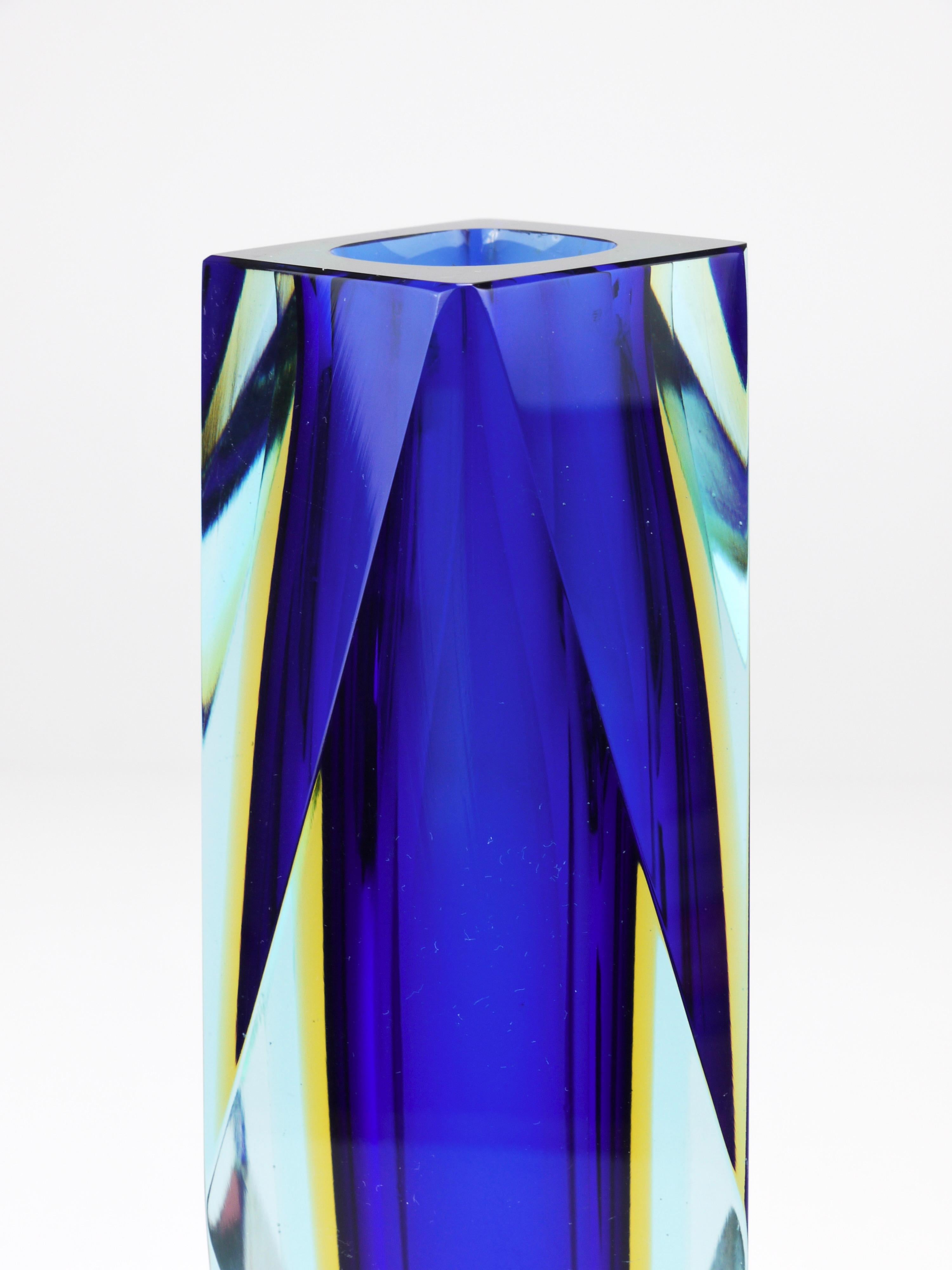 Vaso alto Mandruzzato Sommerso in vetro di Murano sfaccettato, Italia, anni '60 in vendita 4