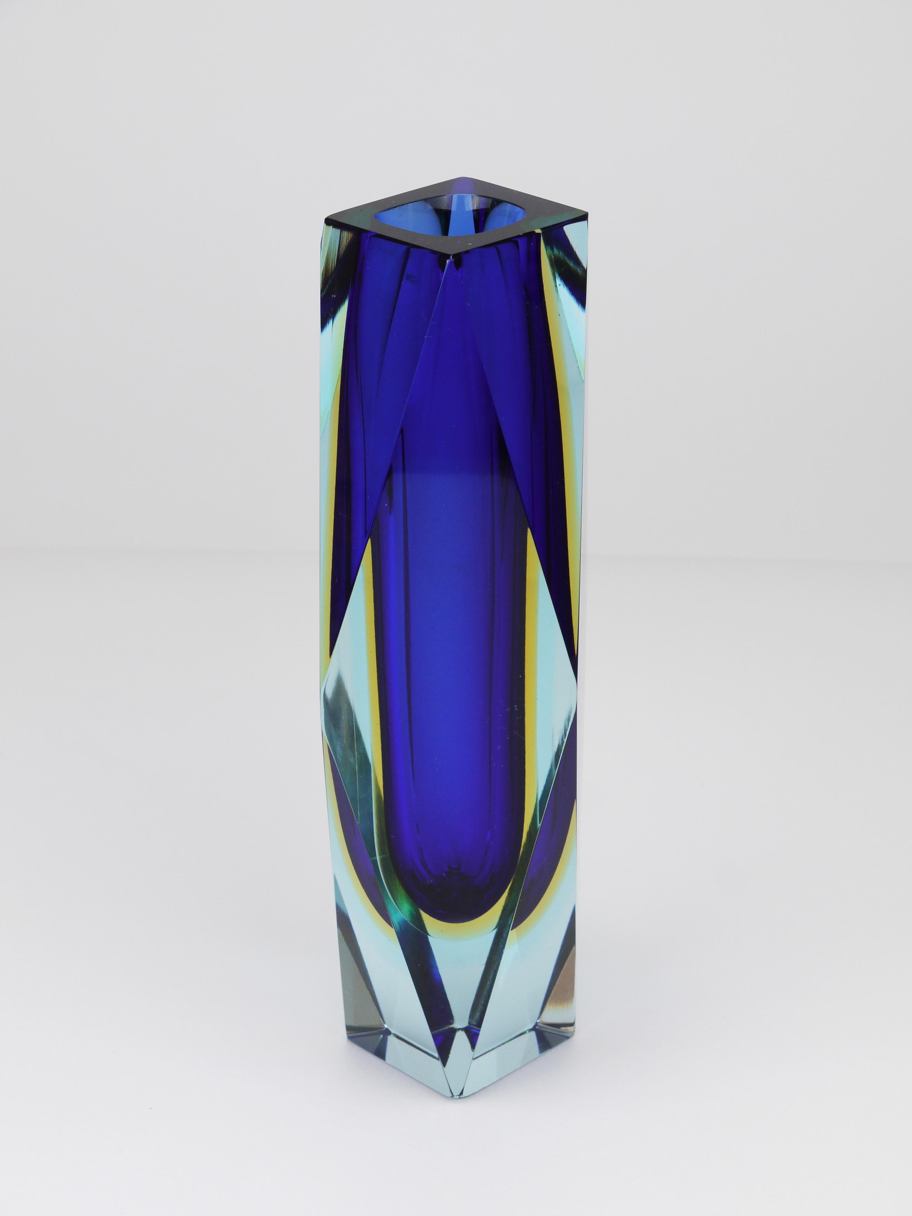 Vaso alto Mandruzzato Sommerso in vetro di Murano sfaccettato, Italia, anni '60 in vendita 7