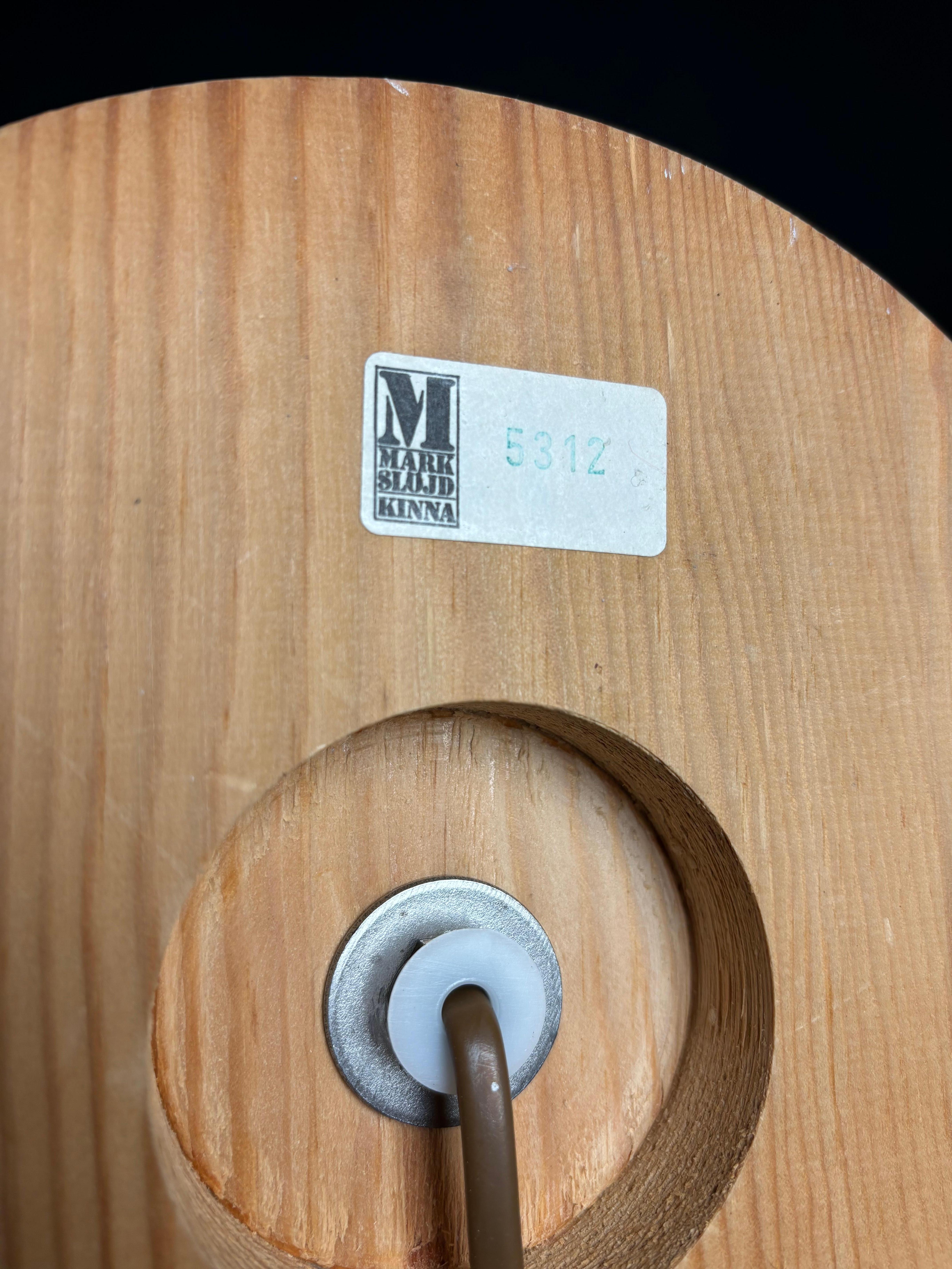 Lampada da tavolo alta in legno di pino Markslöjd, Svezia, anni '60 in vendita 4