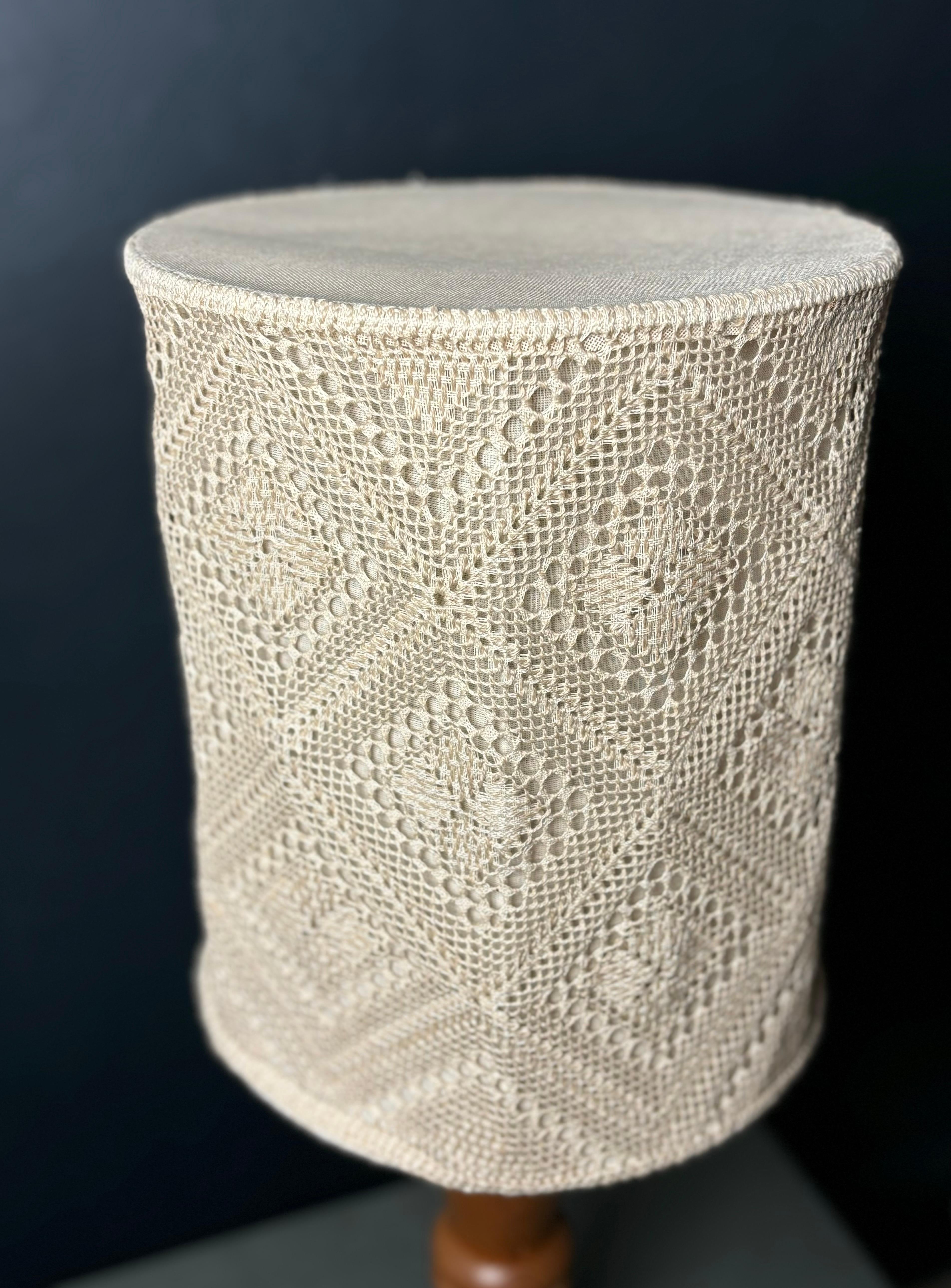 Svedese Lampada da tavolo alta in legno di pino Markslöjd, Svezia, anni '60 in vendita