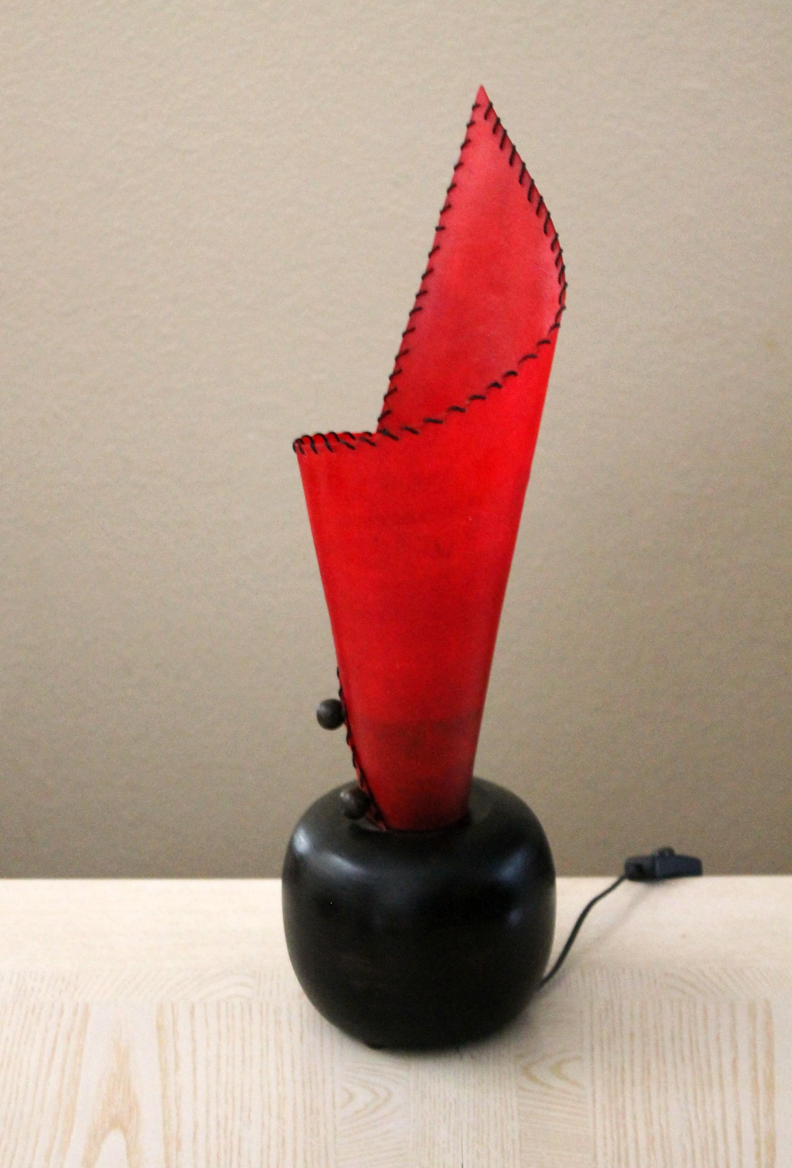 Late 20th Century Tall Marvelous Post Modern Red Fiberglass Table Lamp 1980s Sottsass Memphis Era For Sale