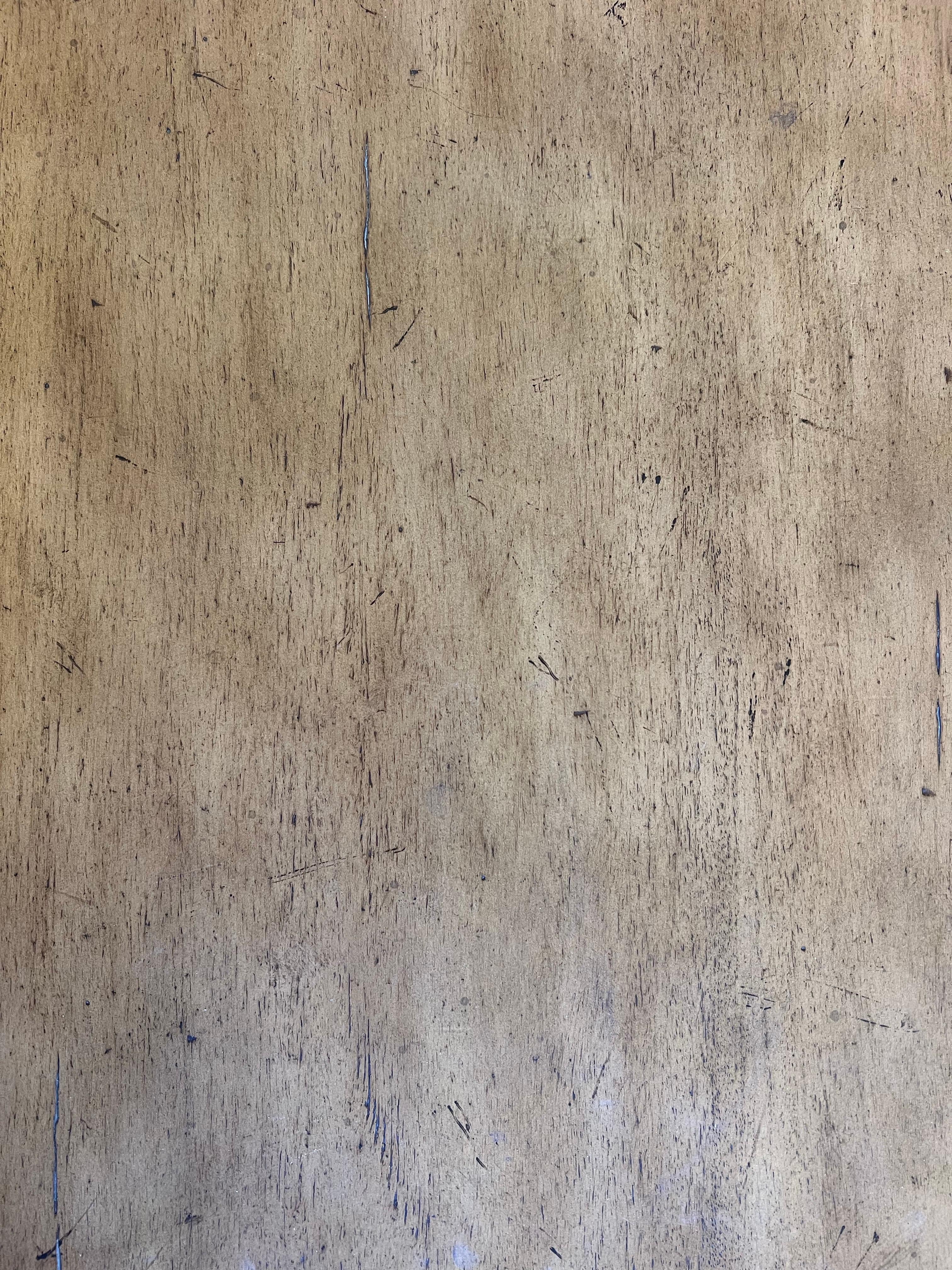 Table de cocktail d'extrémité avec cadre métallique en bois de pécan vieilli en vente 1