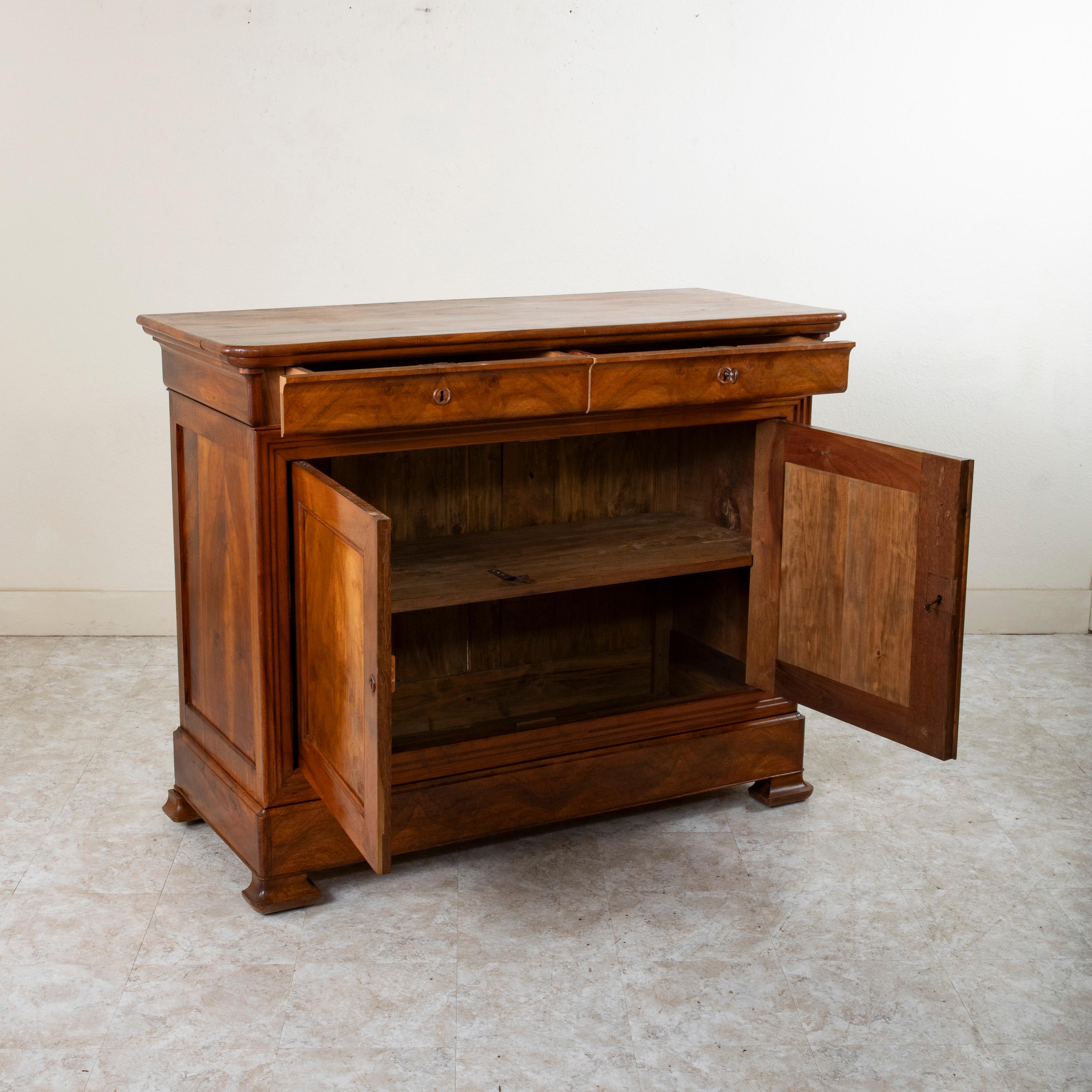 Tall Mid-19th Century French Louis Philippe Period Walnut Buffet or Sideboard For Sale 4