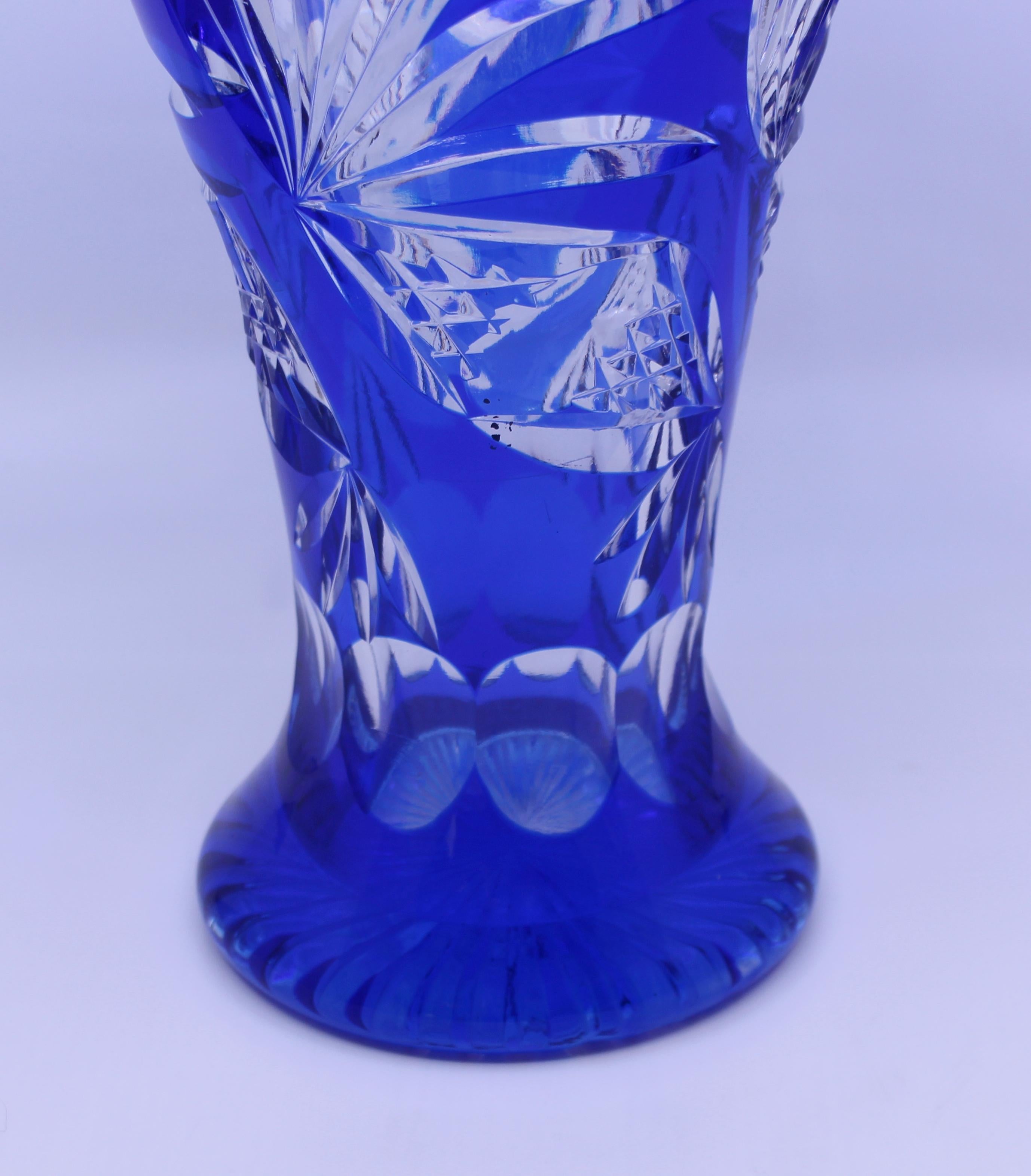 Tall Mid-20th Century Stourbridge Blue Overlay Crystal Flower Vase In Good Condition For Sale In Worcester, Worcestershire