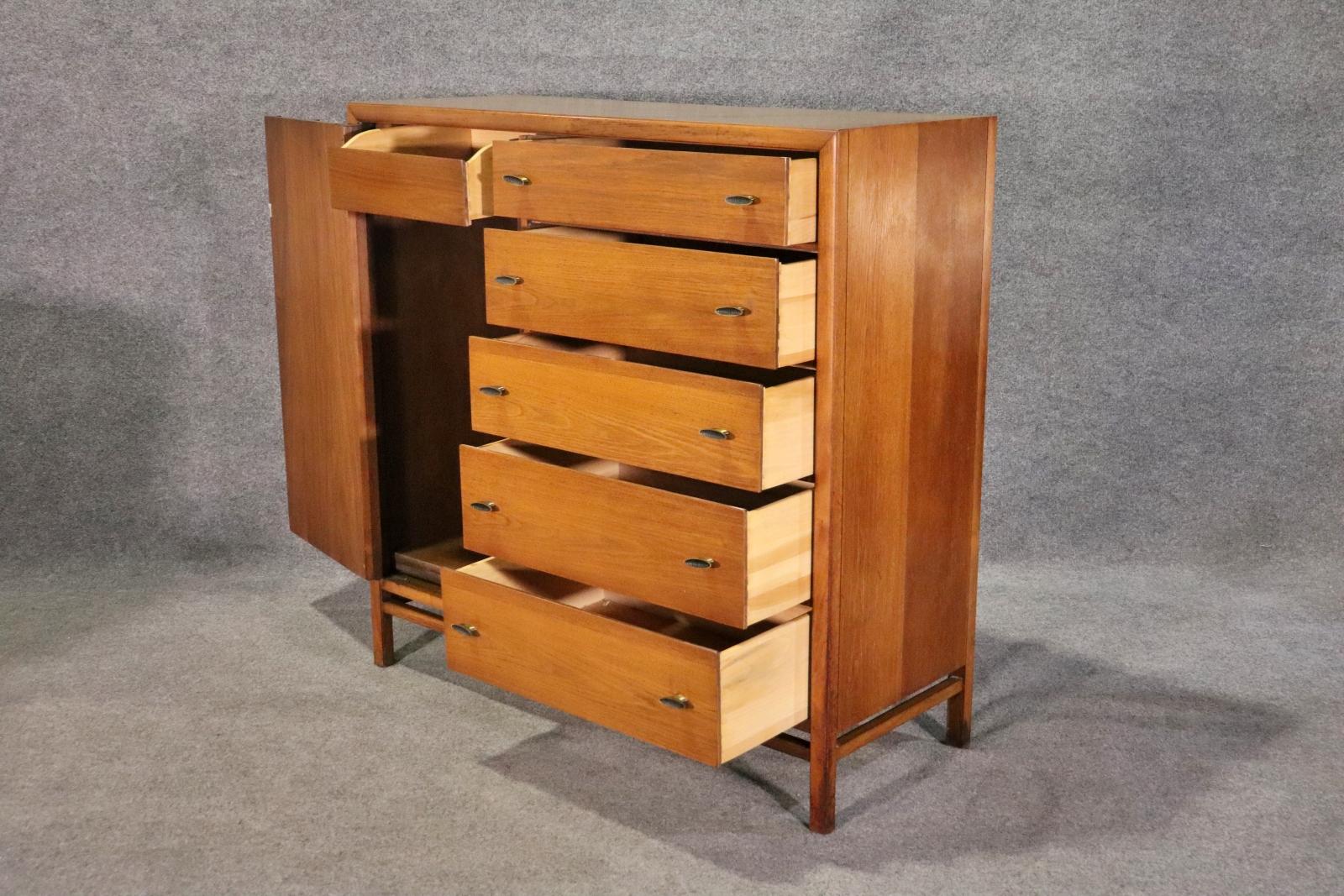 Mid-Century Modern Tall Mid-Century Gentleman's Chest For Sale