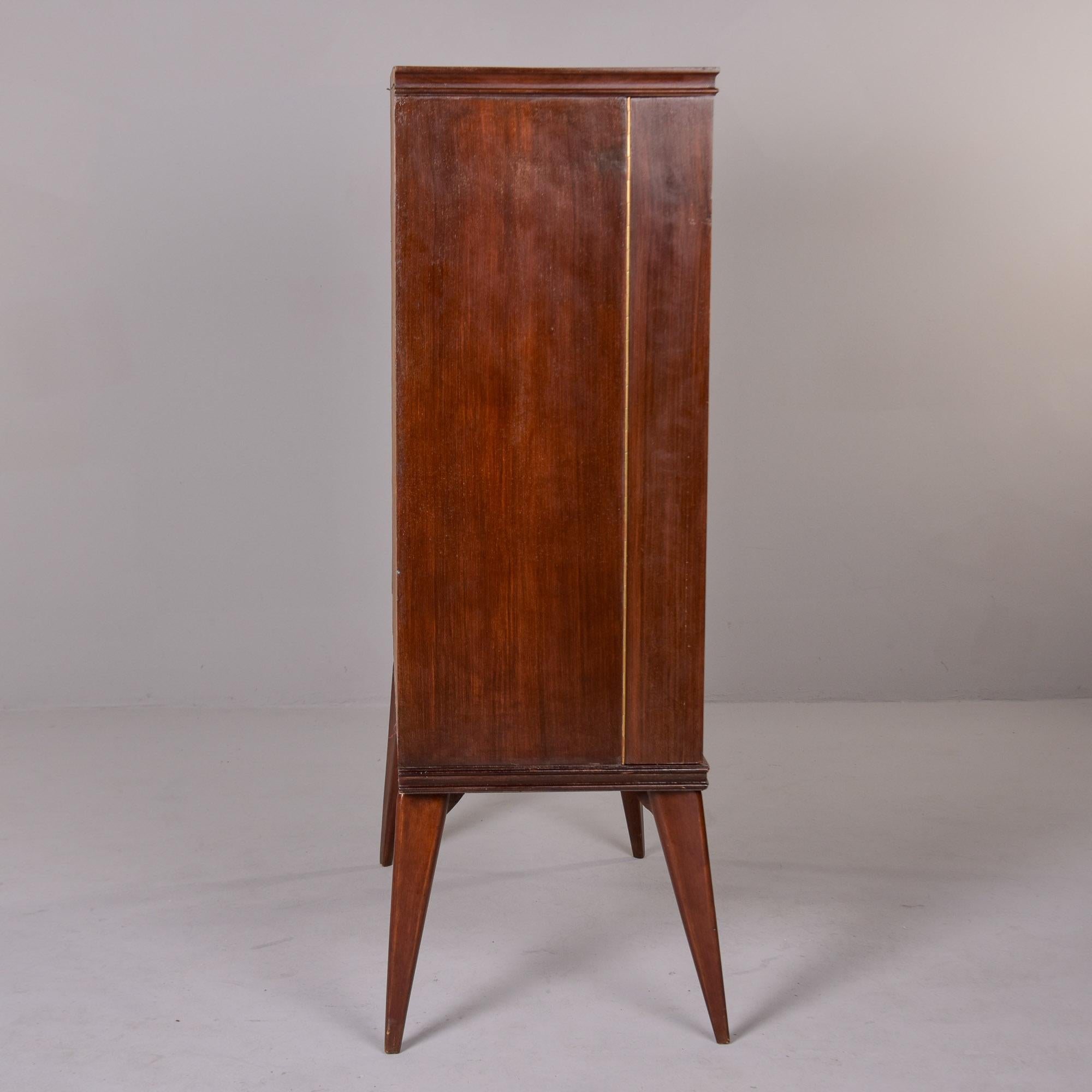 Hoher italienischer Barschrank aus der Mitte des Jahrhunderts mit Einsätzen aus gelbem Murano-Glas im Angebot 6