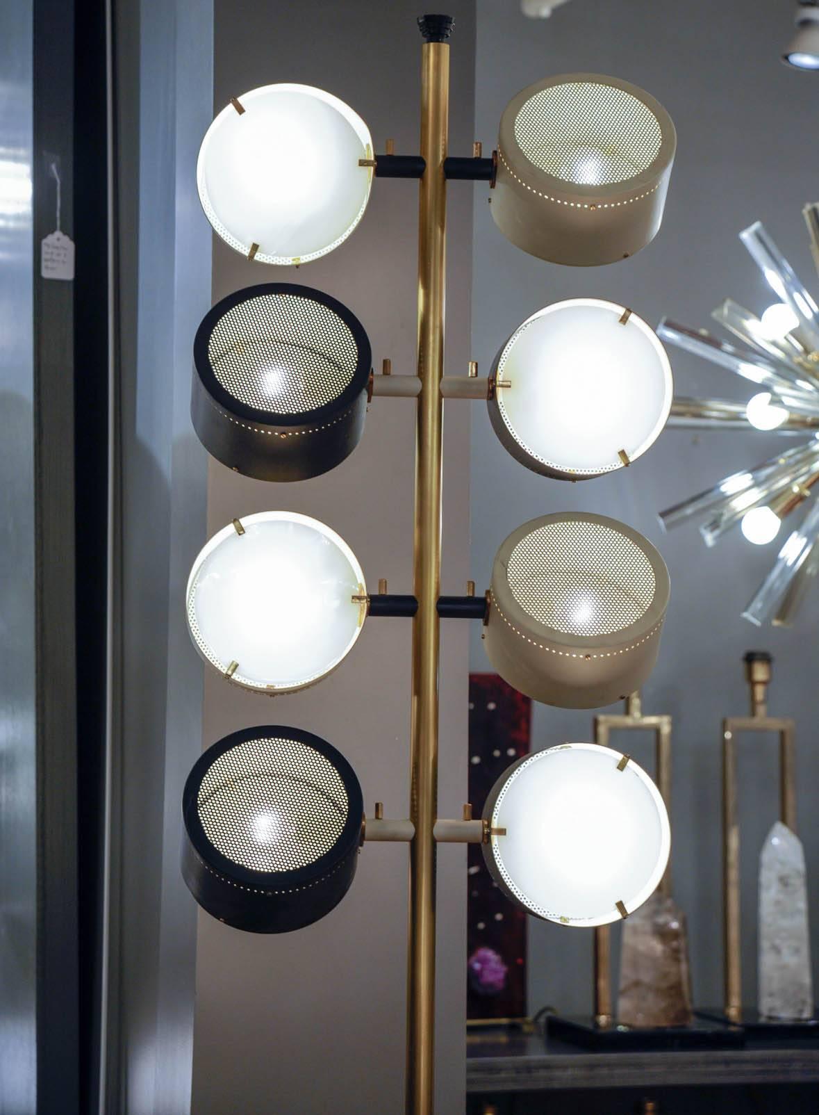 Hohe Stehlampe mit sechs Lichtern aus Marmor, Messing, Metall und Plexiglas, Mitte des Jahrhunderts im Angebot 2