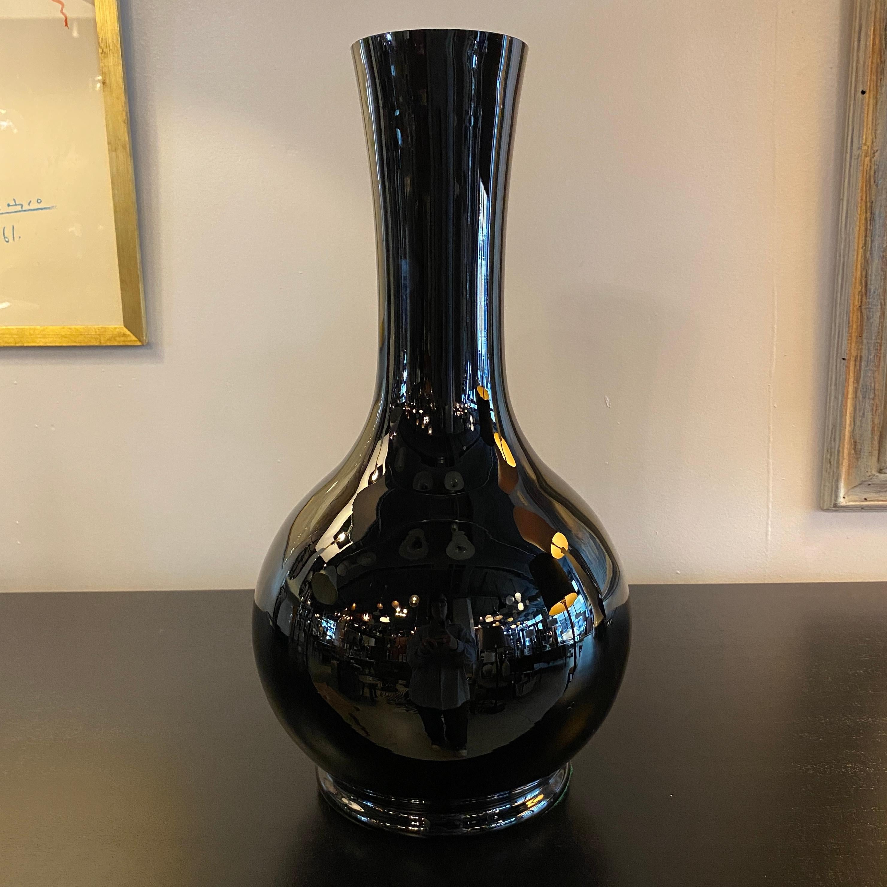 Tall Mid-Century Modern Ebony Art Glass Vase For Sale 3