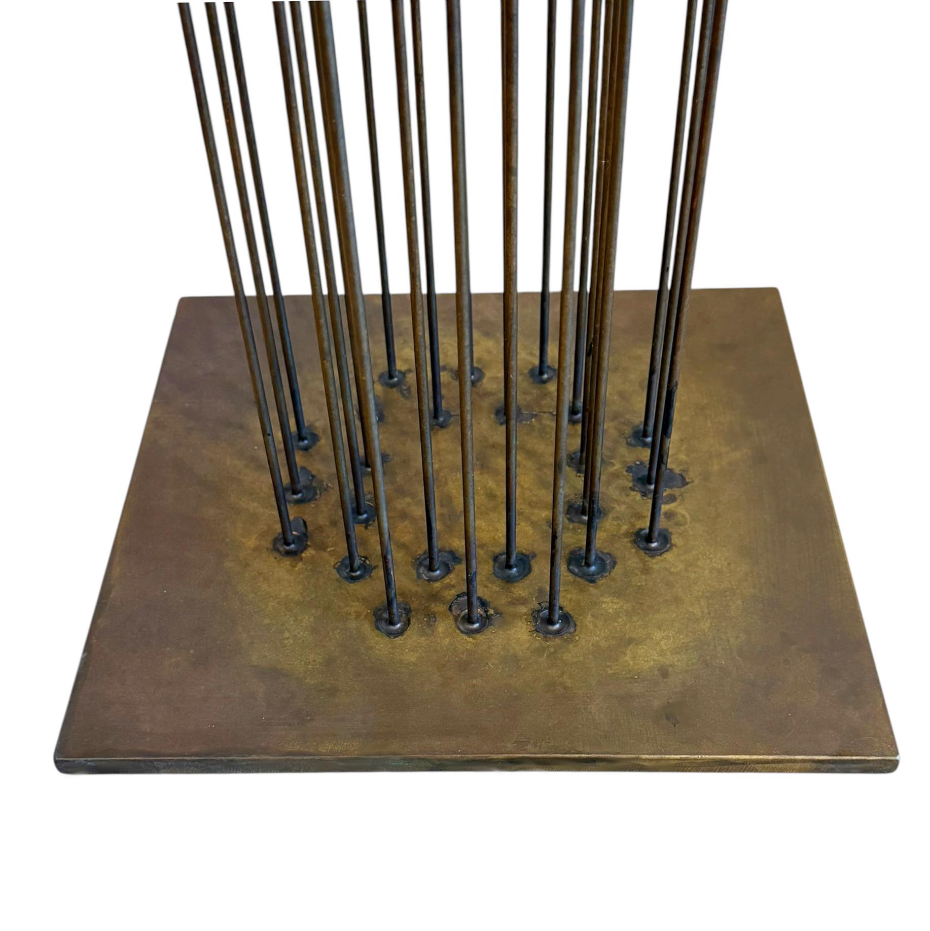 Escultura alta sonora de suelo moderna de mediados de siglo de Val Bertoia en cobre y latón Latón en venta