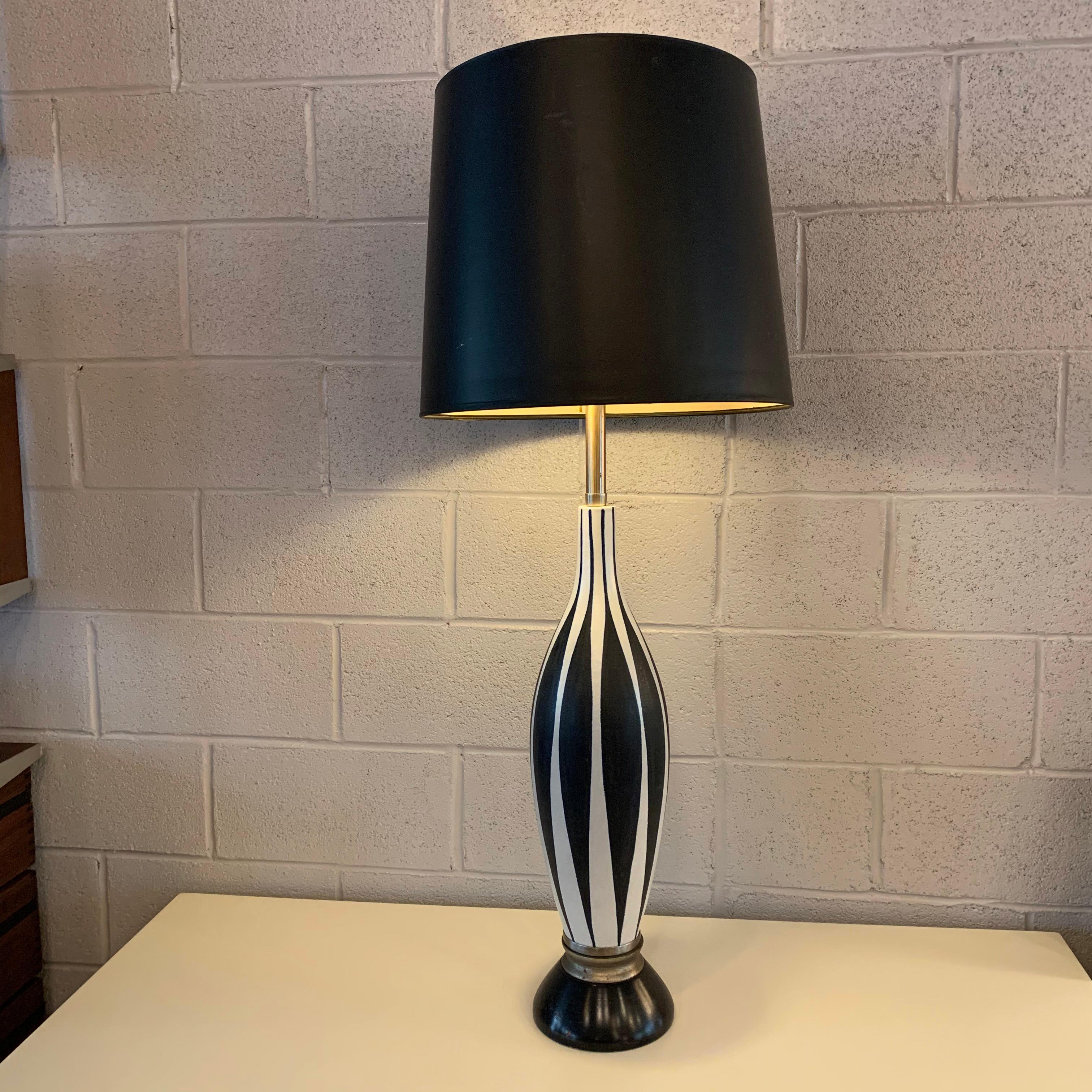 Tall Mid-Century Modern Indigo Harlequin Art Pottery Table Lamp In Good Condition In Brooklyn, NY