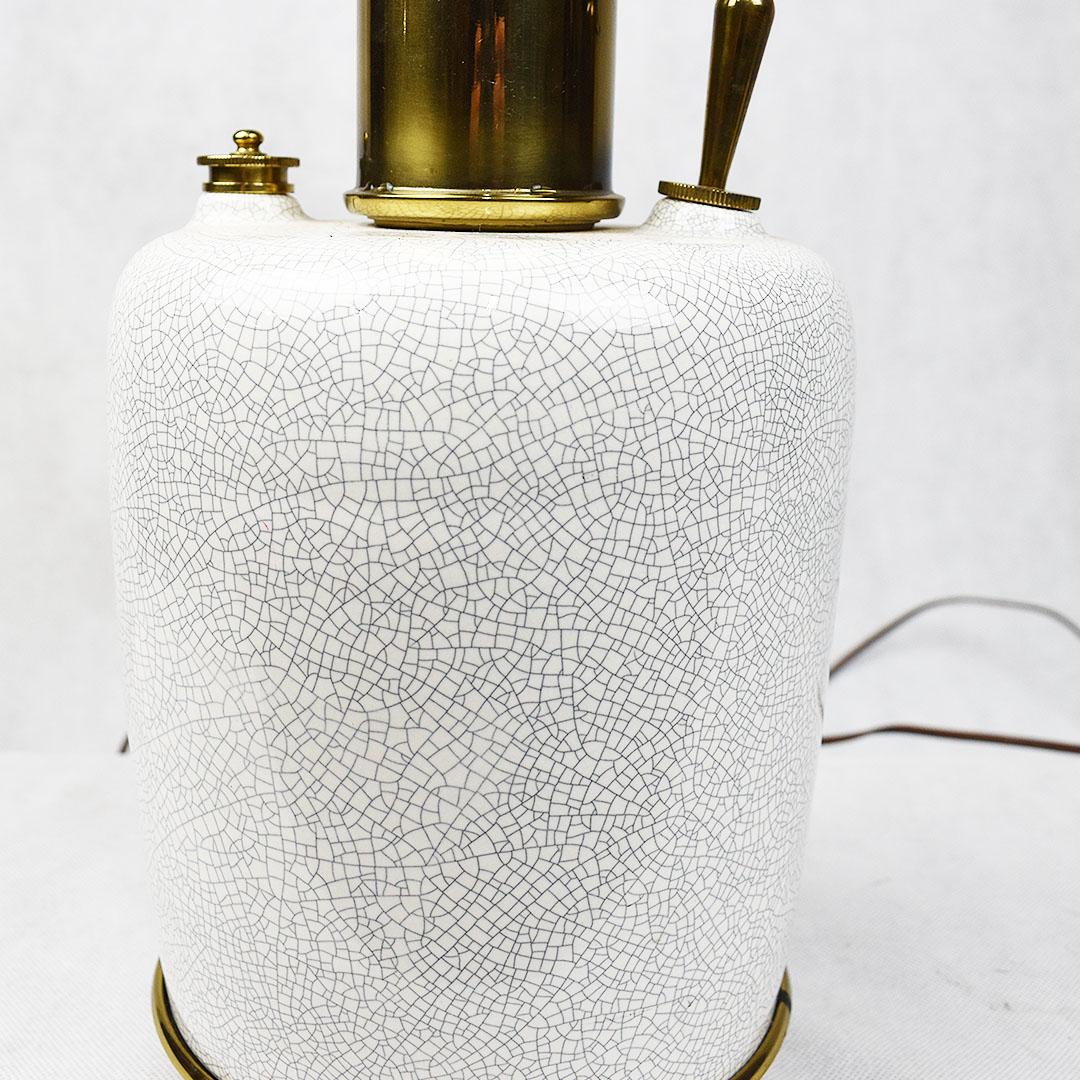 Tall Mid-Century Modern White Crackle Glaze Ceramic and Brass Lamp by Stiffel In Good Condition For Sale In Oklahoma City, OK