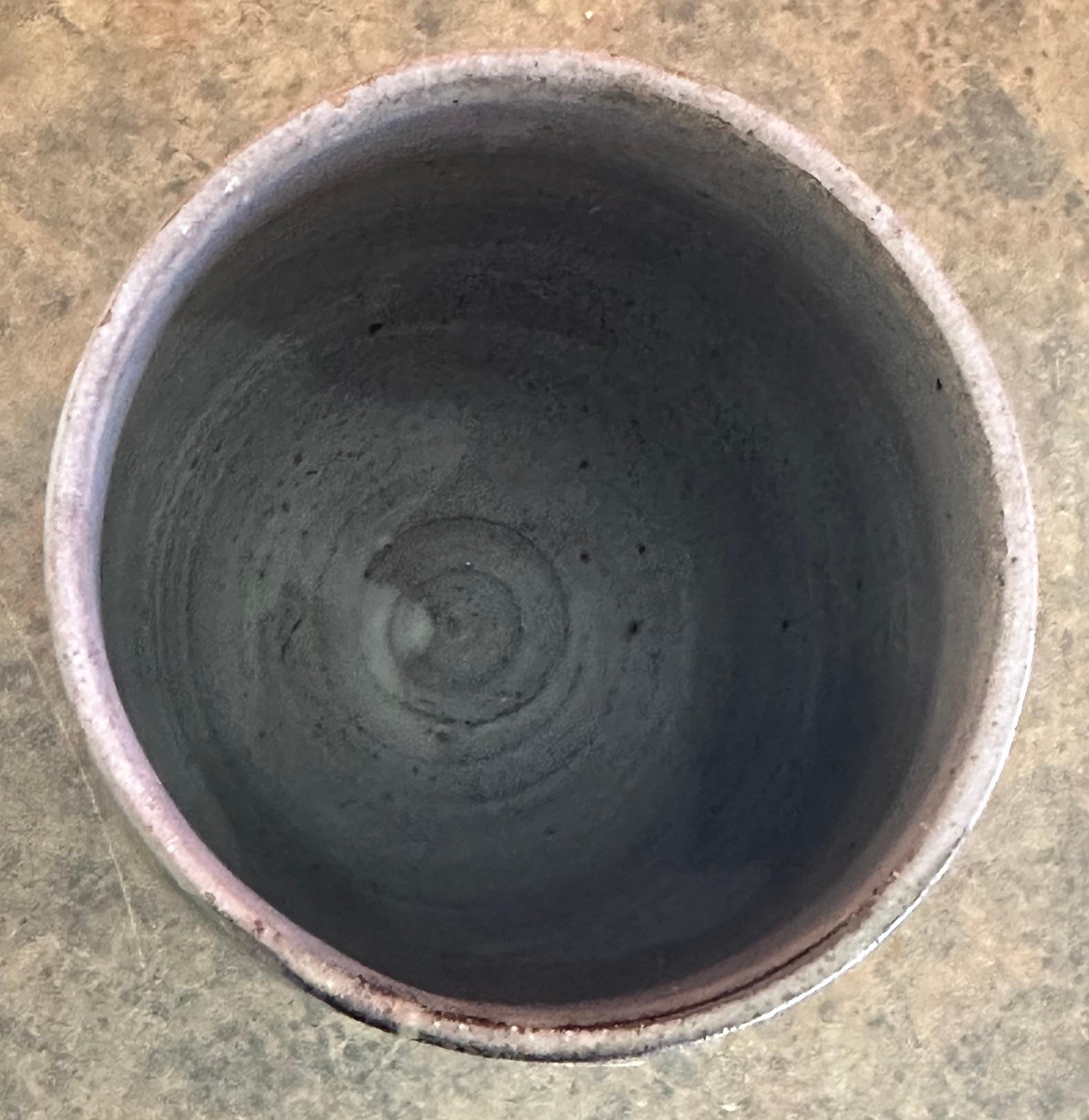 XX secolo Vaso alto di metà secolo firmato California Studio Stoneware in vendita