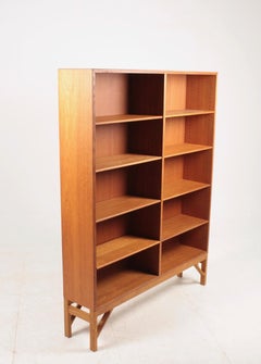 Tall Midcentury "China" Bookcase in Oak by Børge Mogensen, Made in Denmark 1960s