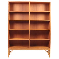 Tall Midcentury "China" Bookcase in Oak by Børge Mogensen, Made in Denmark 1960s