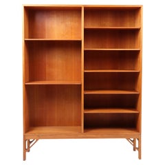 Tall Midcentury "China" Bookcase in Oak by Børge Mogensen, Made in Denmark 1960s