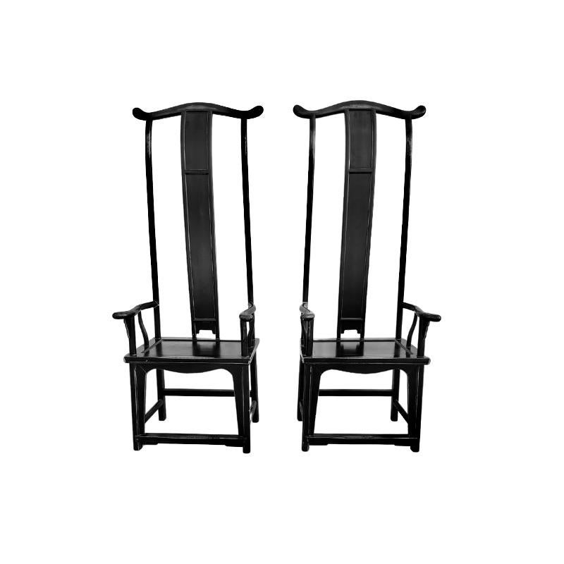 Große Stühle im Ming-Stil mit schwarzer Lackierung, ein Paar (Chinese Chippendale) im Angebot