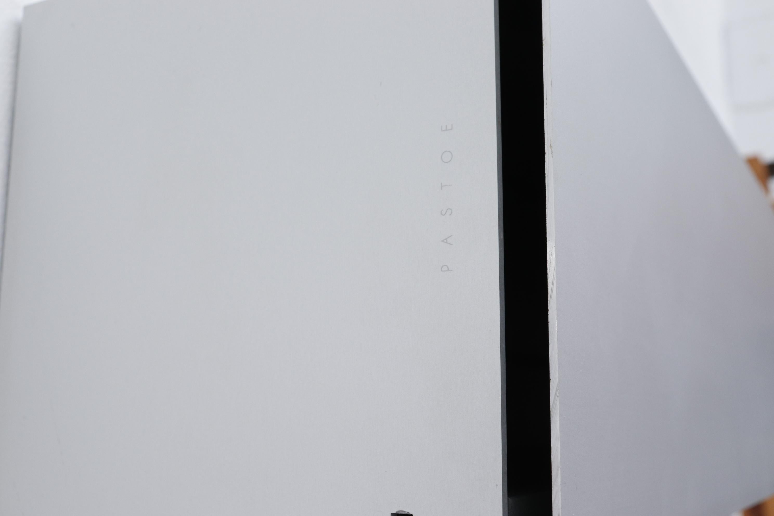Tall Minimalist Pastoe Wall Mount Cabinet by Shigeru Uchida In Good Condition In Los Angeles, CA