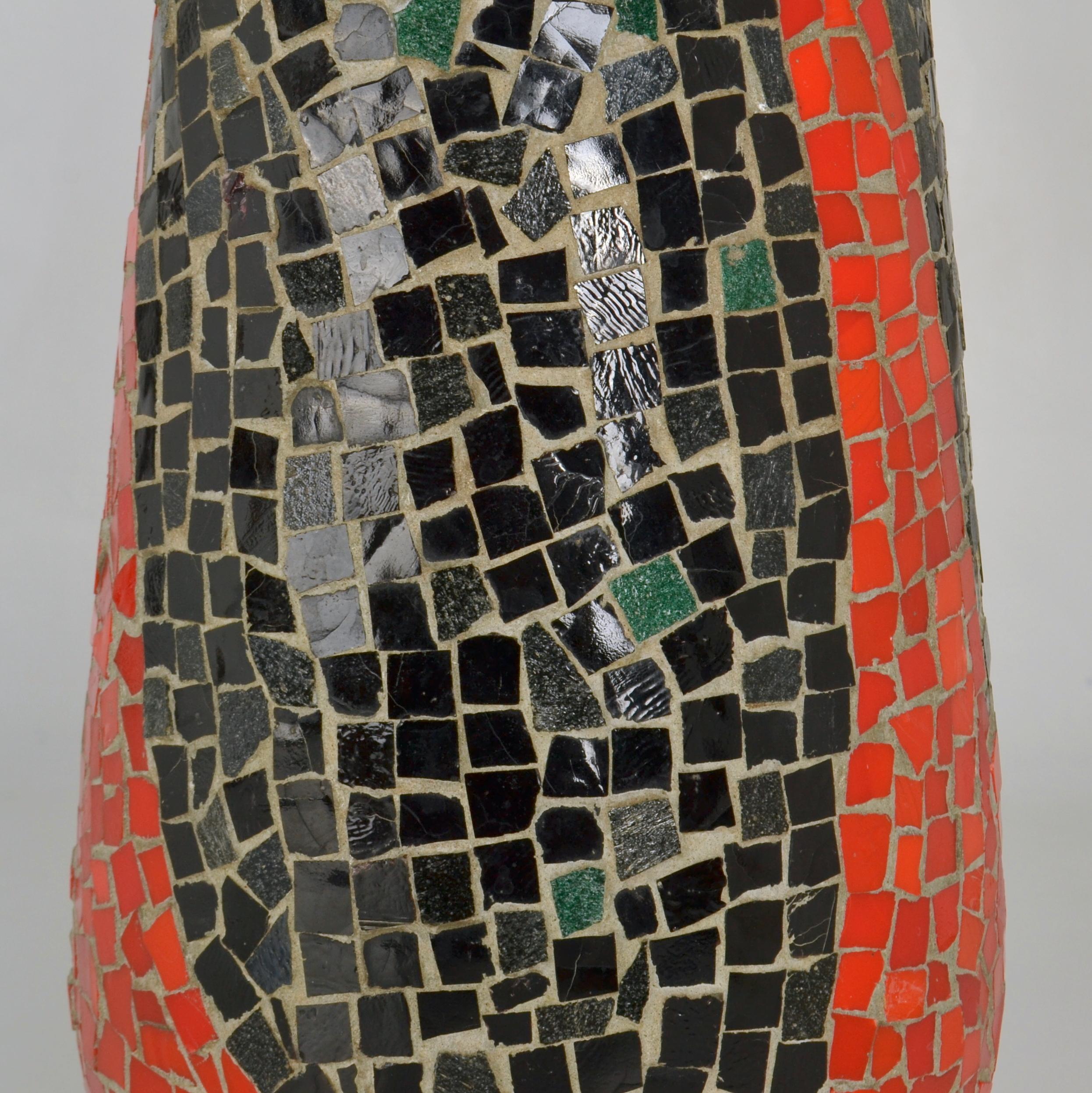Mid-20th Century Tall Mosaic Vase in Black and Red For Sale
