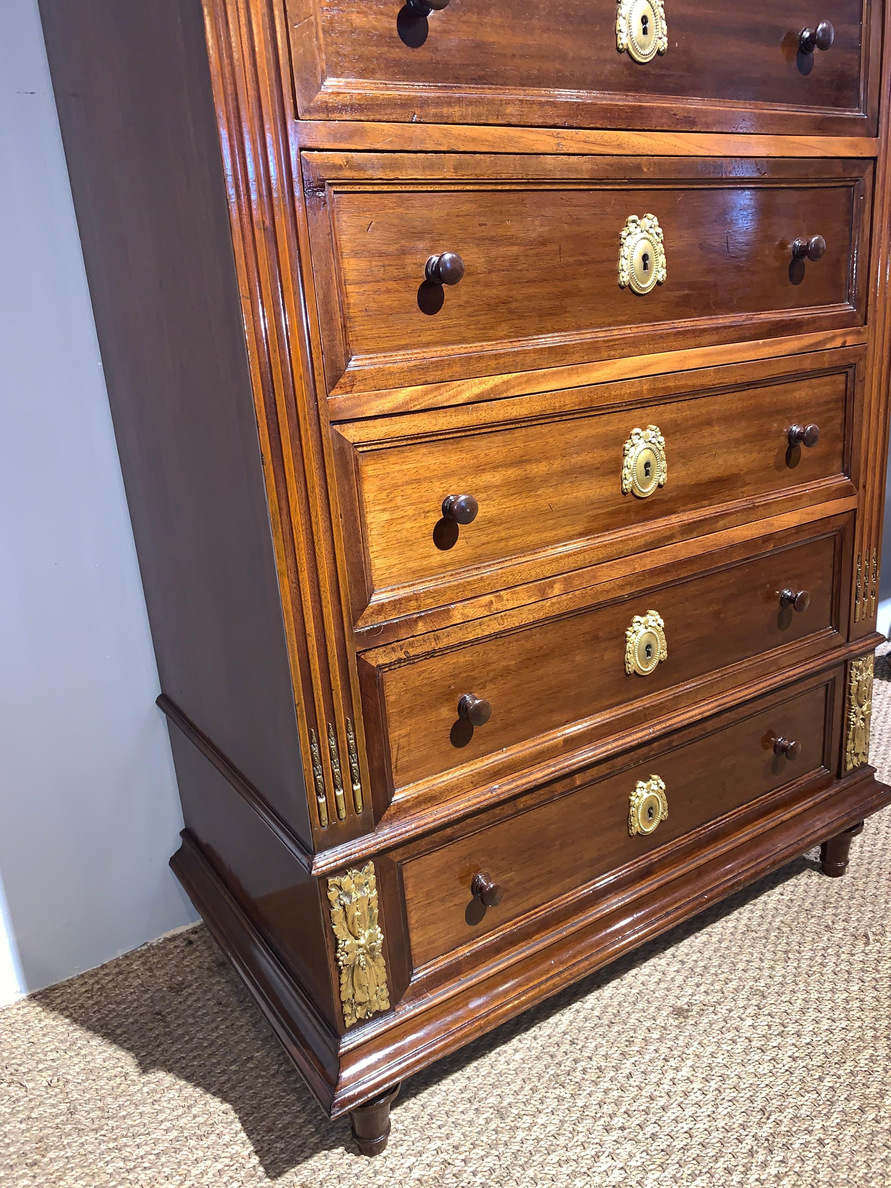 Early 20th Century Tall Narrow Chest of Drawers For Sale